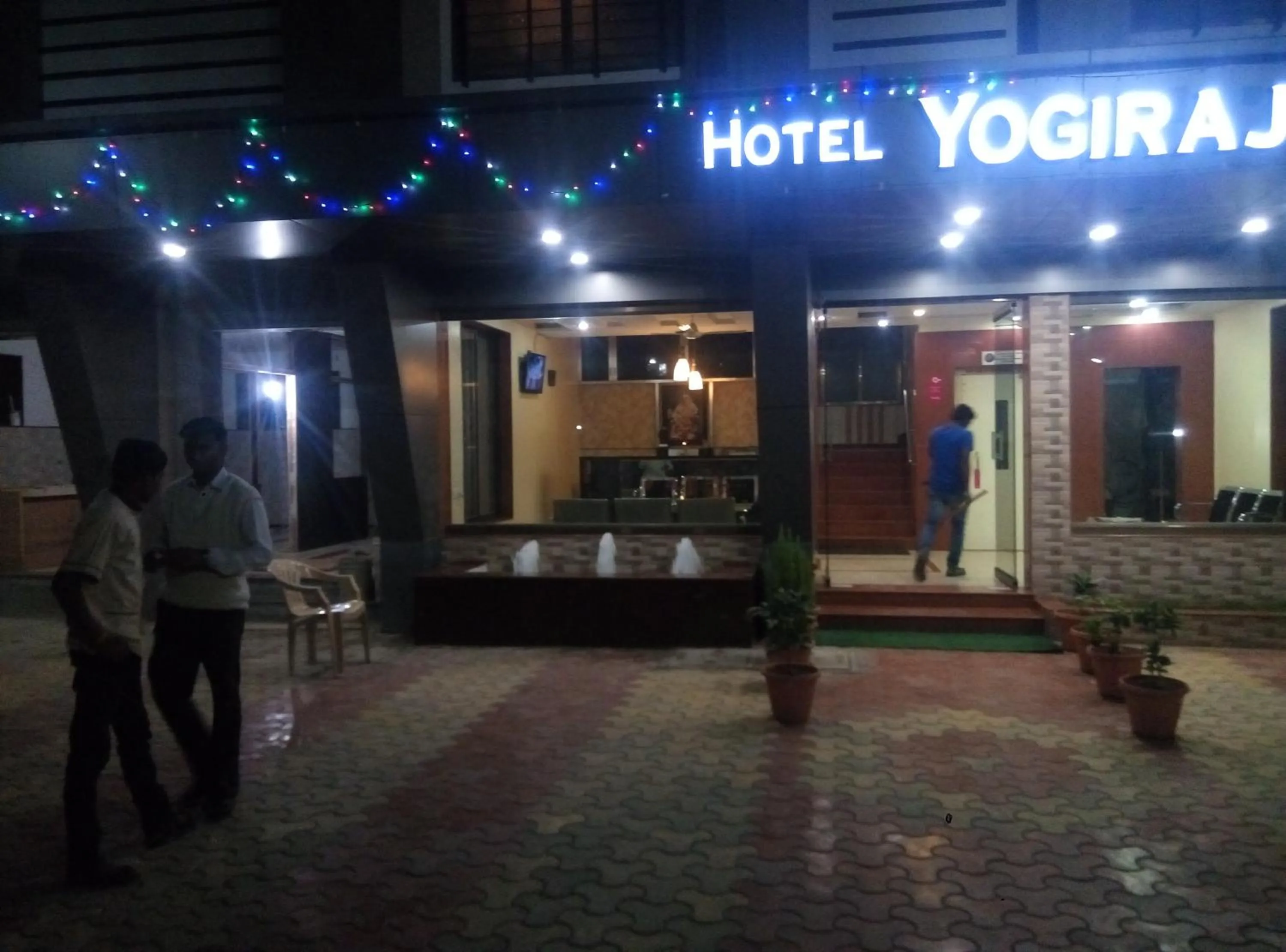 Facade/entrance in Hotel Yogiraj