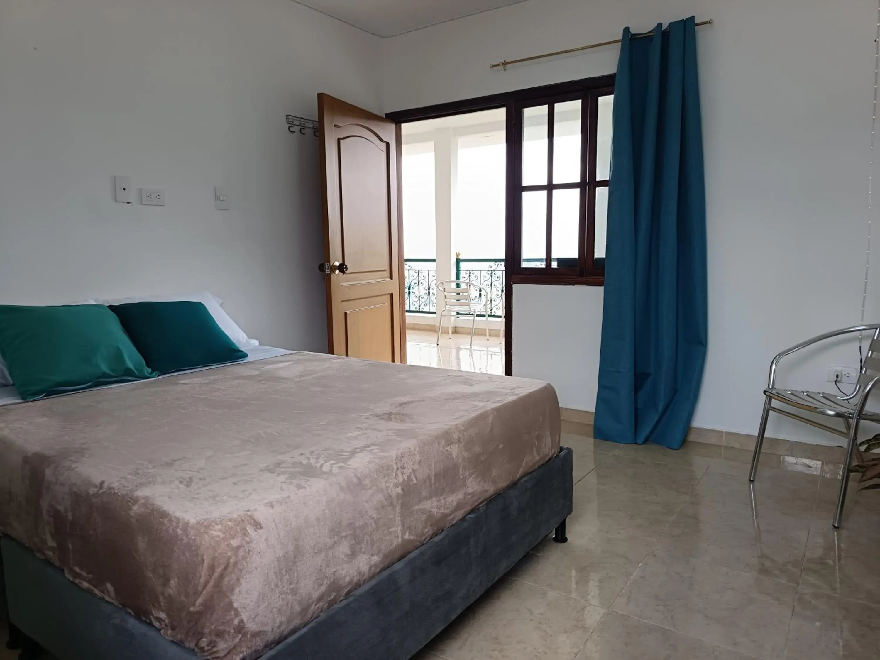 Double Room with Mountain View in Panorama Café Hostel Double Room with Mountain View in Panorama Café Hostel