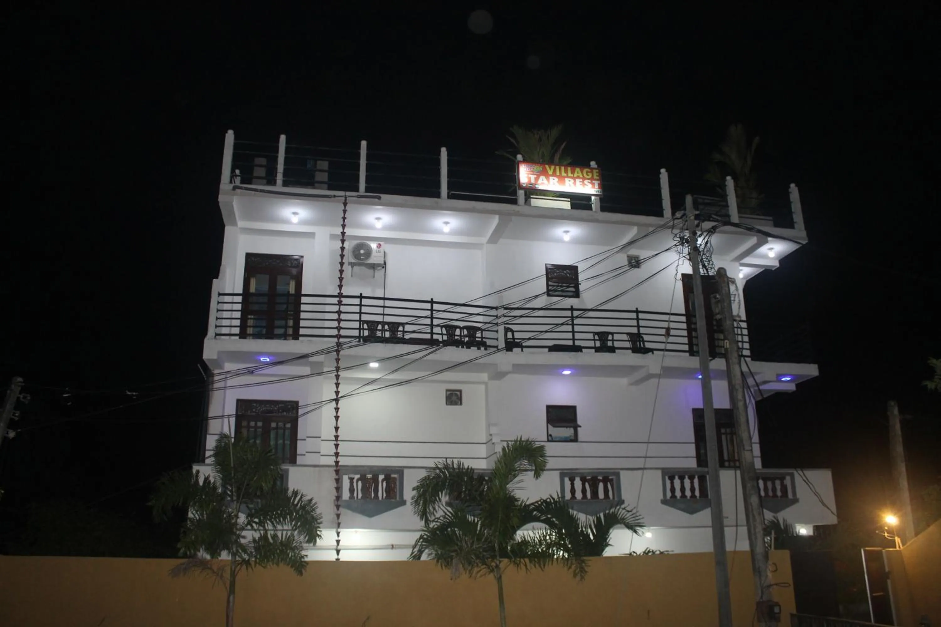 Decorative detail in Village Star Rest-Mirissa