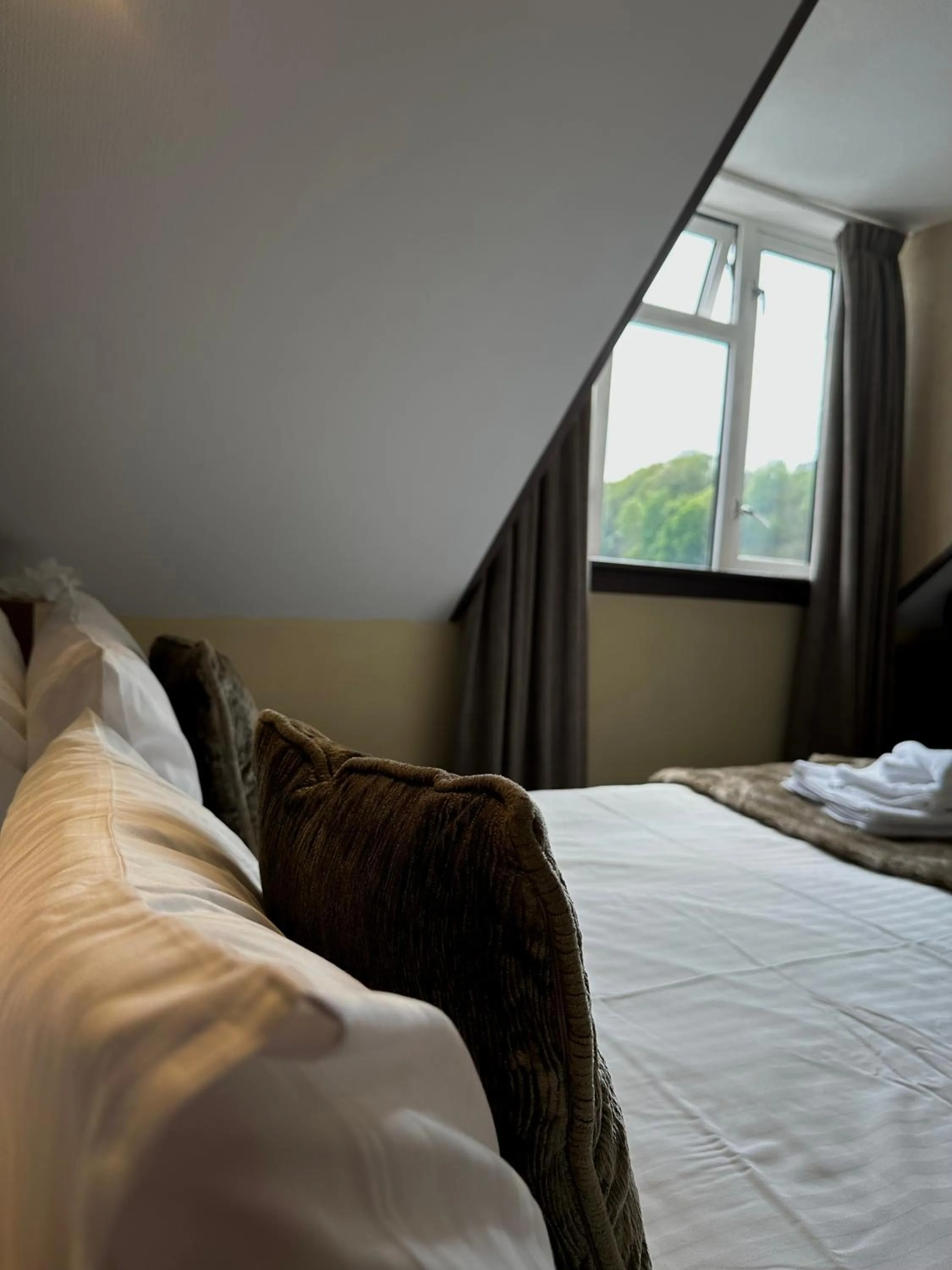 Bed in The Tobermory Hotel