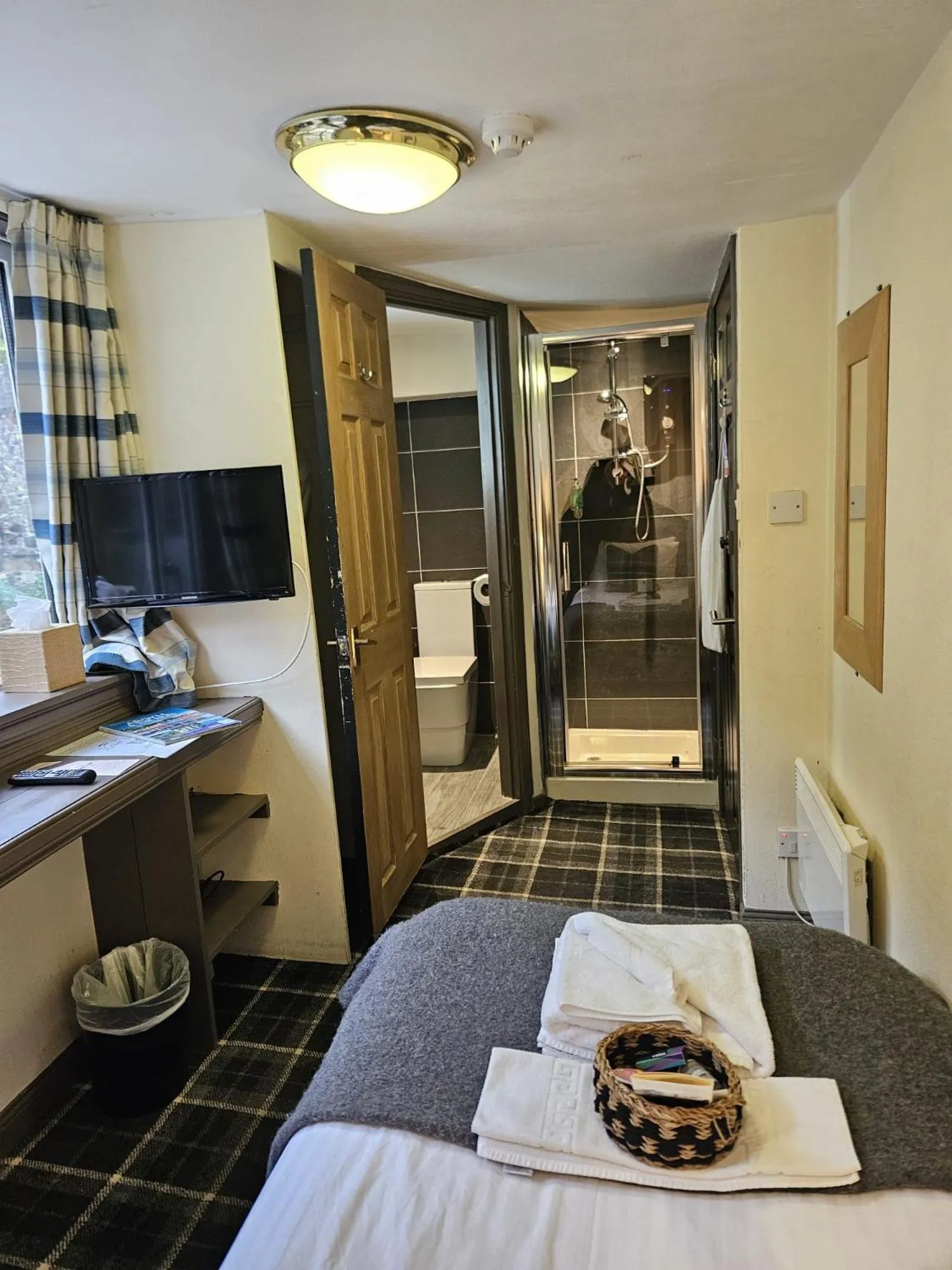 Bed in The Tobermory Hotel