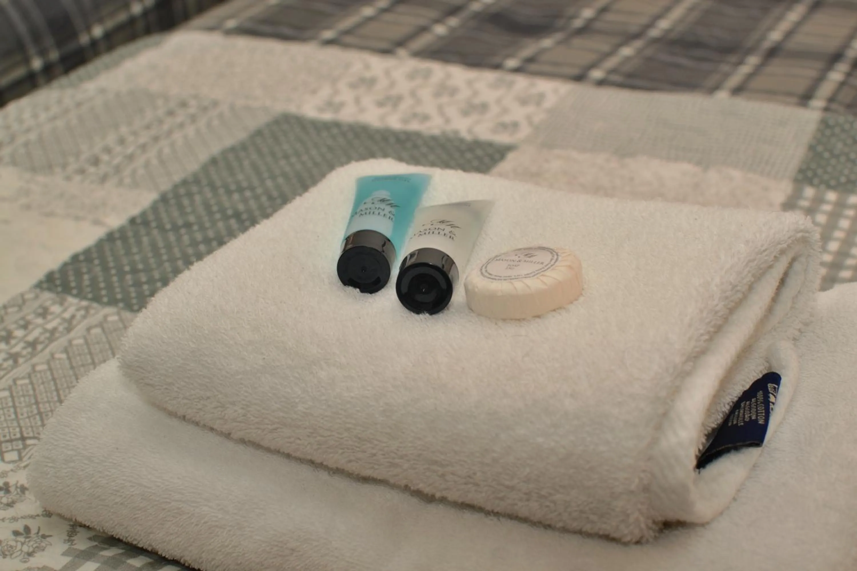 Bathroom in The Hopetoun Arms Hotel