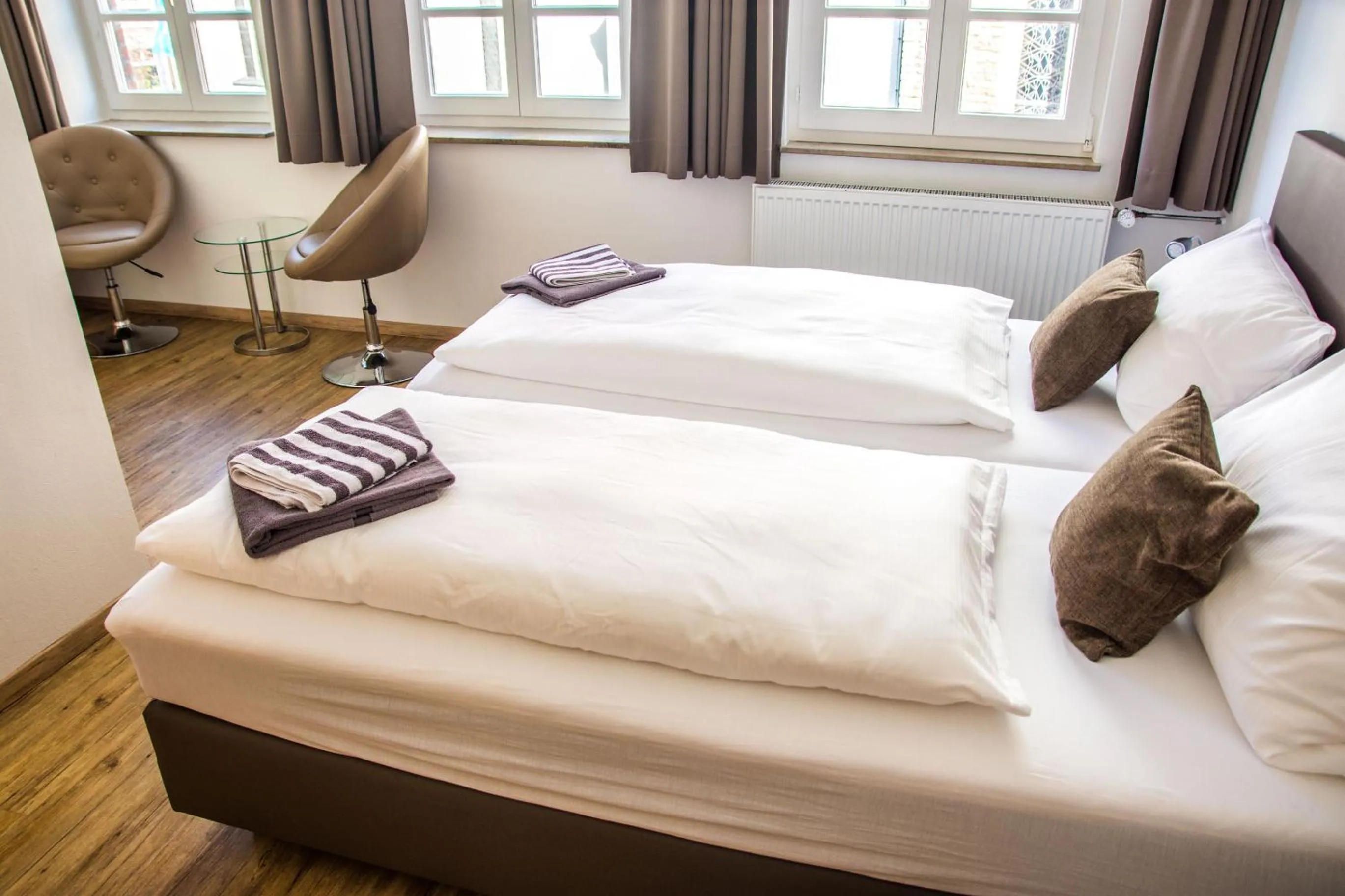 Photo of the whole room, Bed in Hotel Gasthof Zur Post
