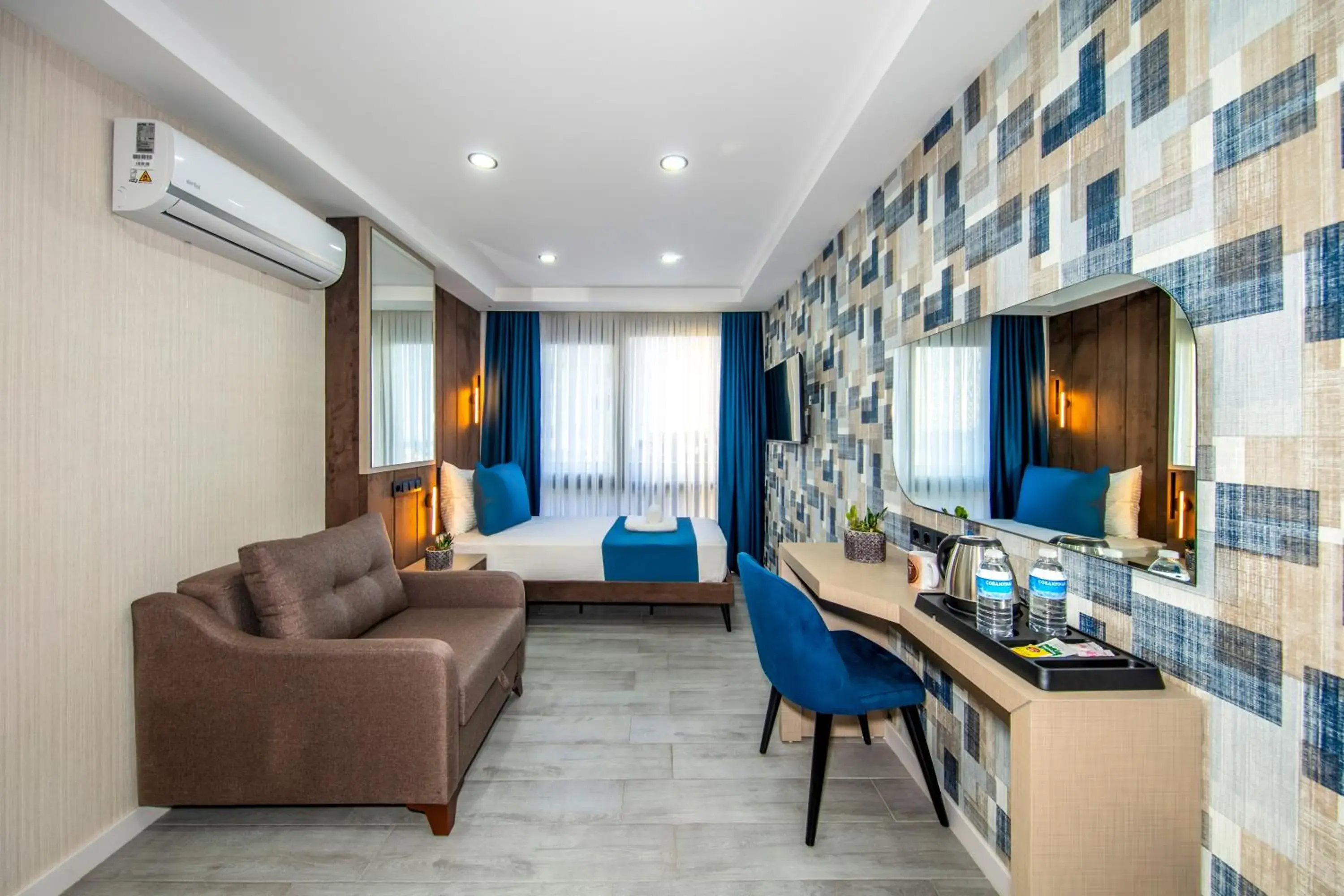 Deluxe Twin Room in Cosinüs Airport Hotel Deluxe Twin Room in Cosinüs Airport Hotel