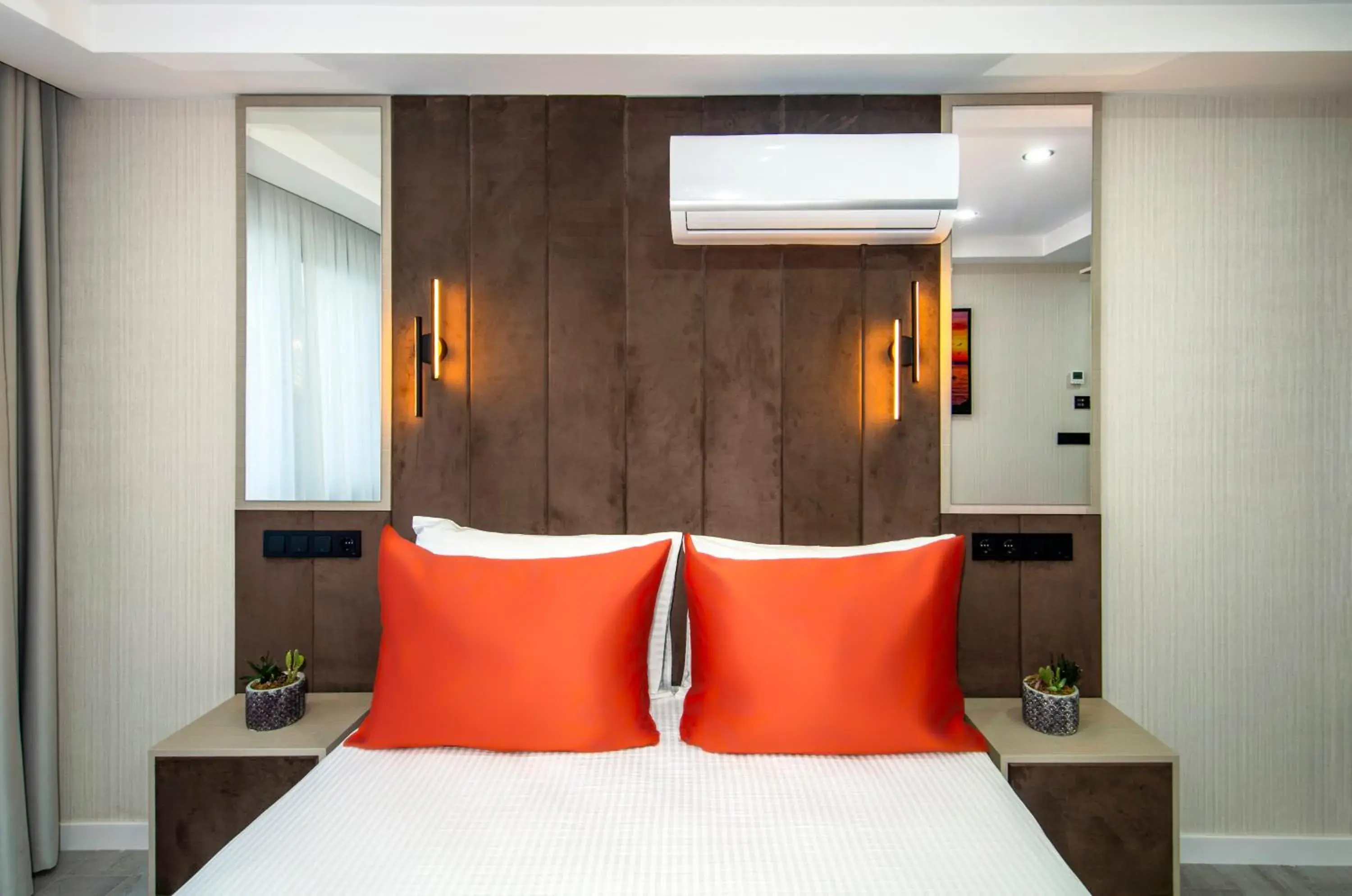 Deluxe Double Room in Cosinüs Airport Hotel Deluxe Double Room in Cosinüs Airport Hotel