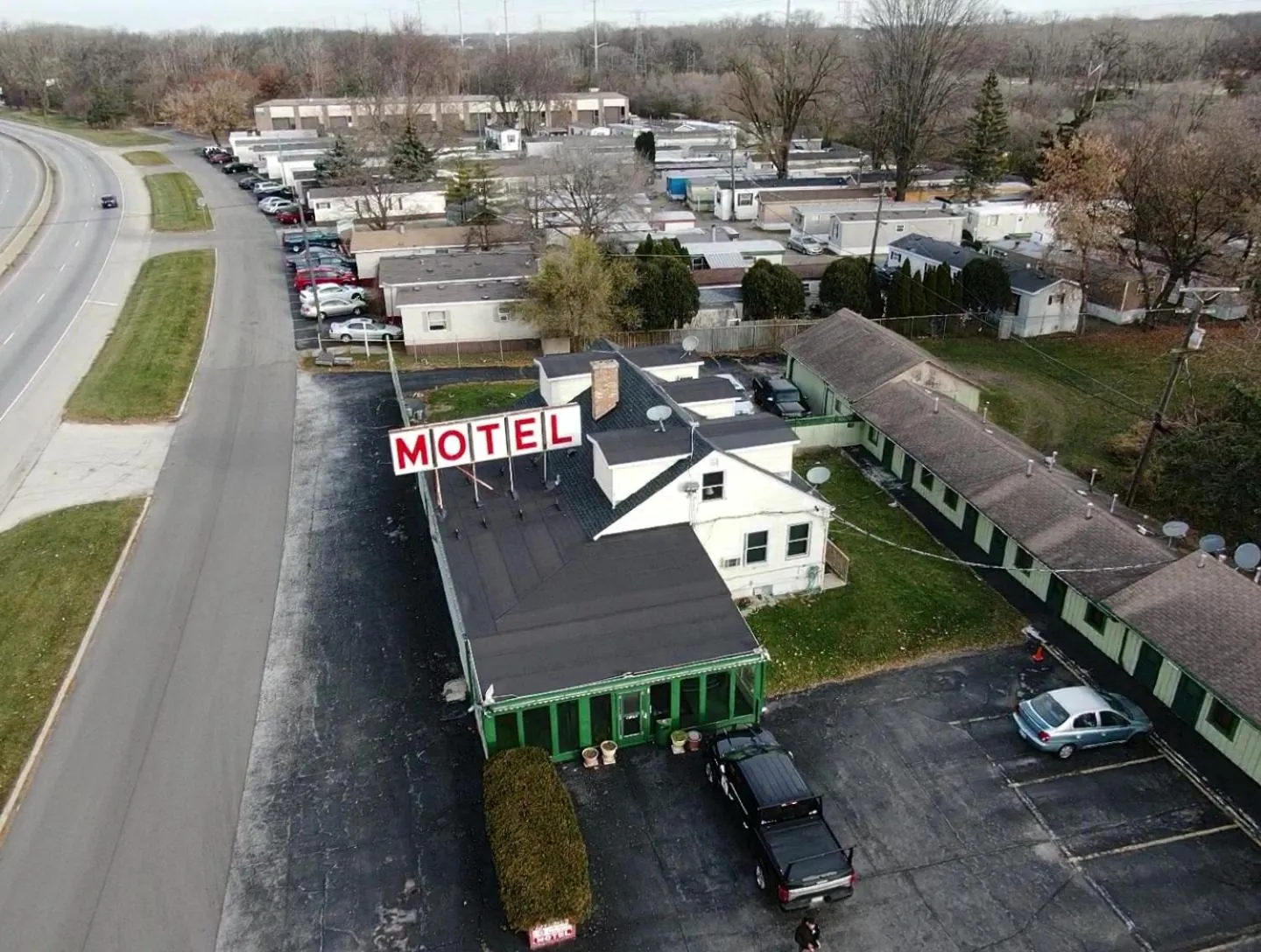 By The Way Motel Lake Bluff