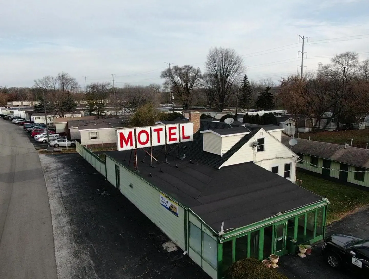 By The Way Motel Lake Bluff
