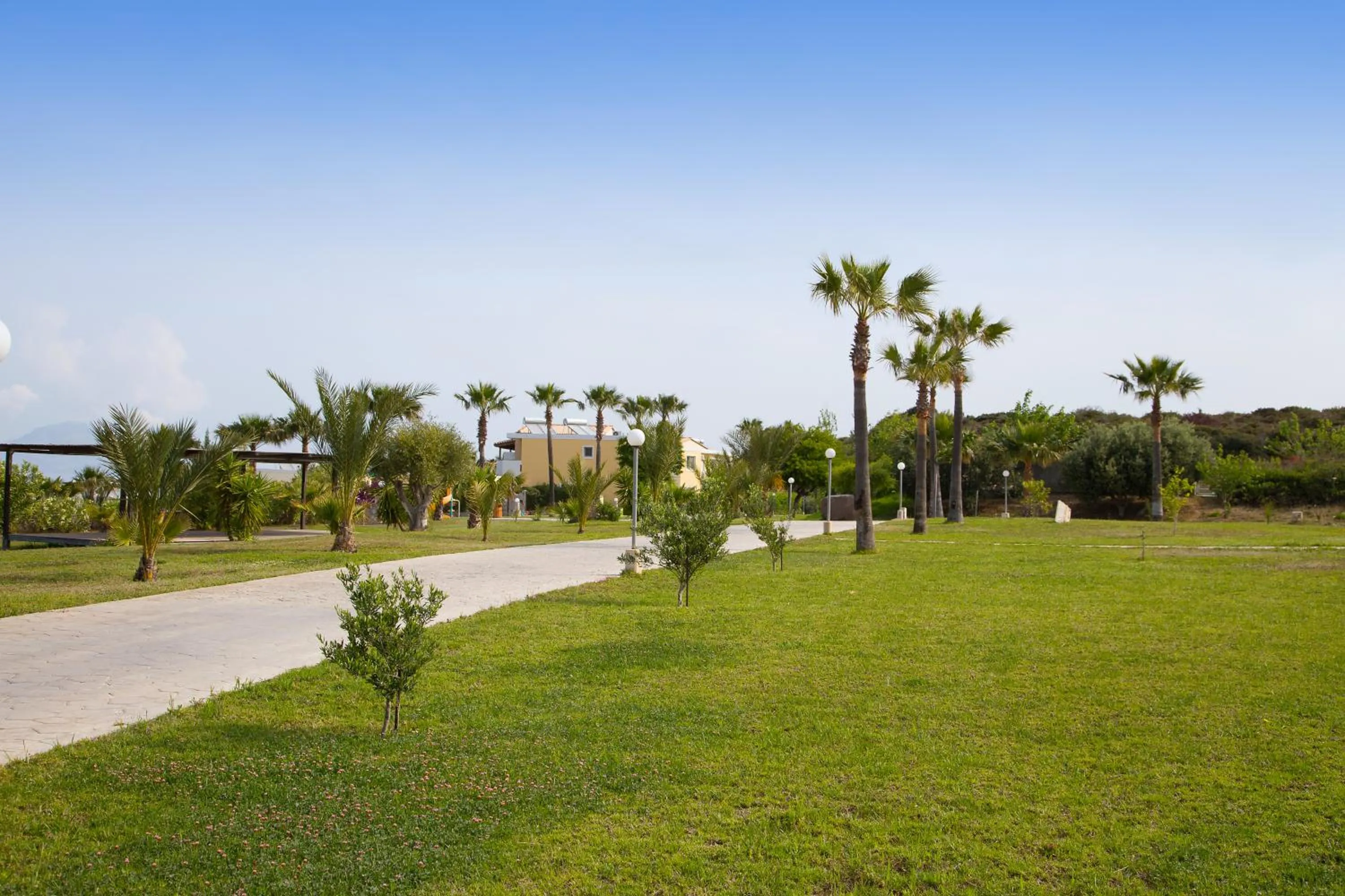 Garden in Kouros Palace Active Lifestyle Hotel