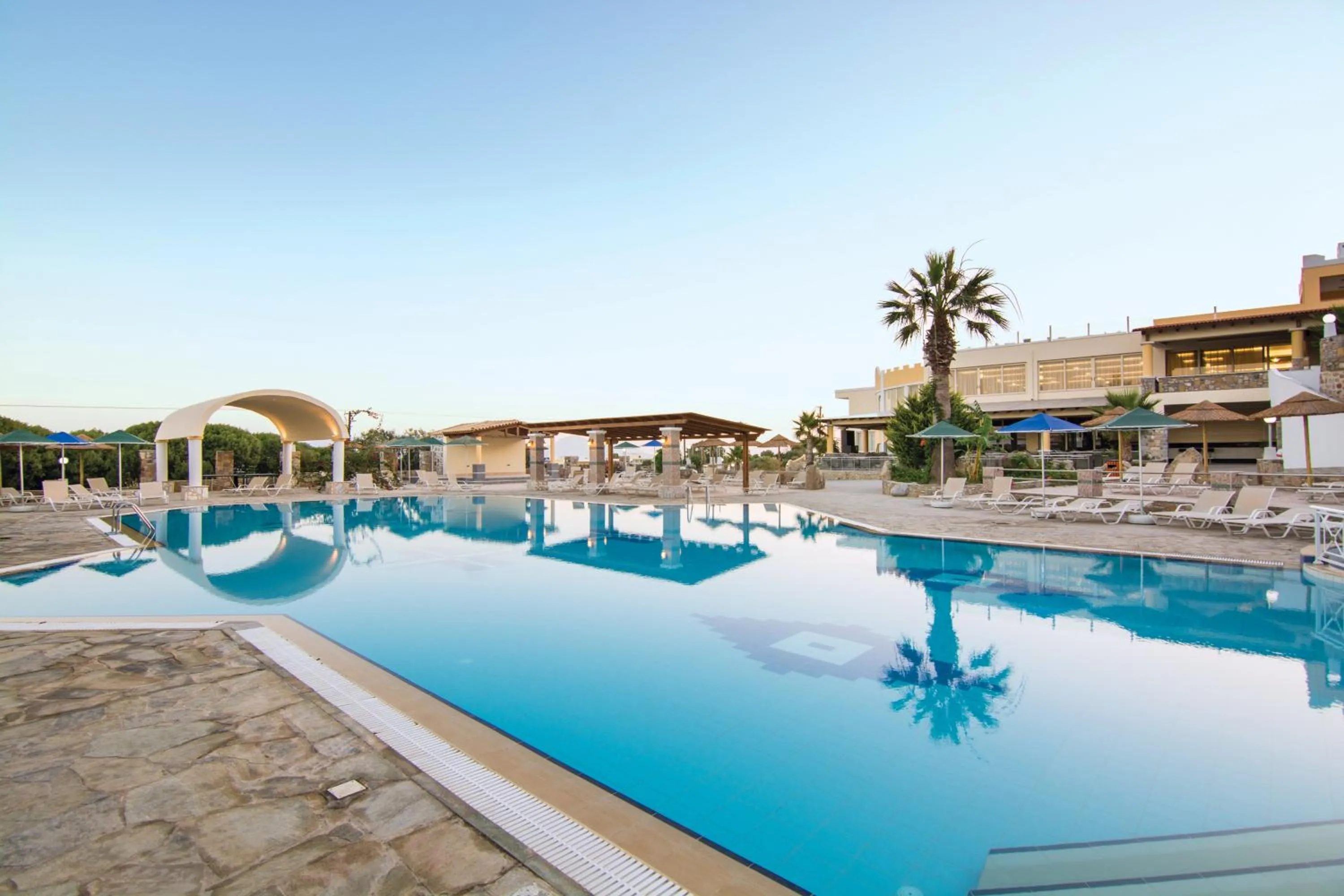 Kouros Palace Active Lifestyle Hotel