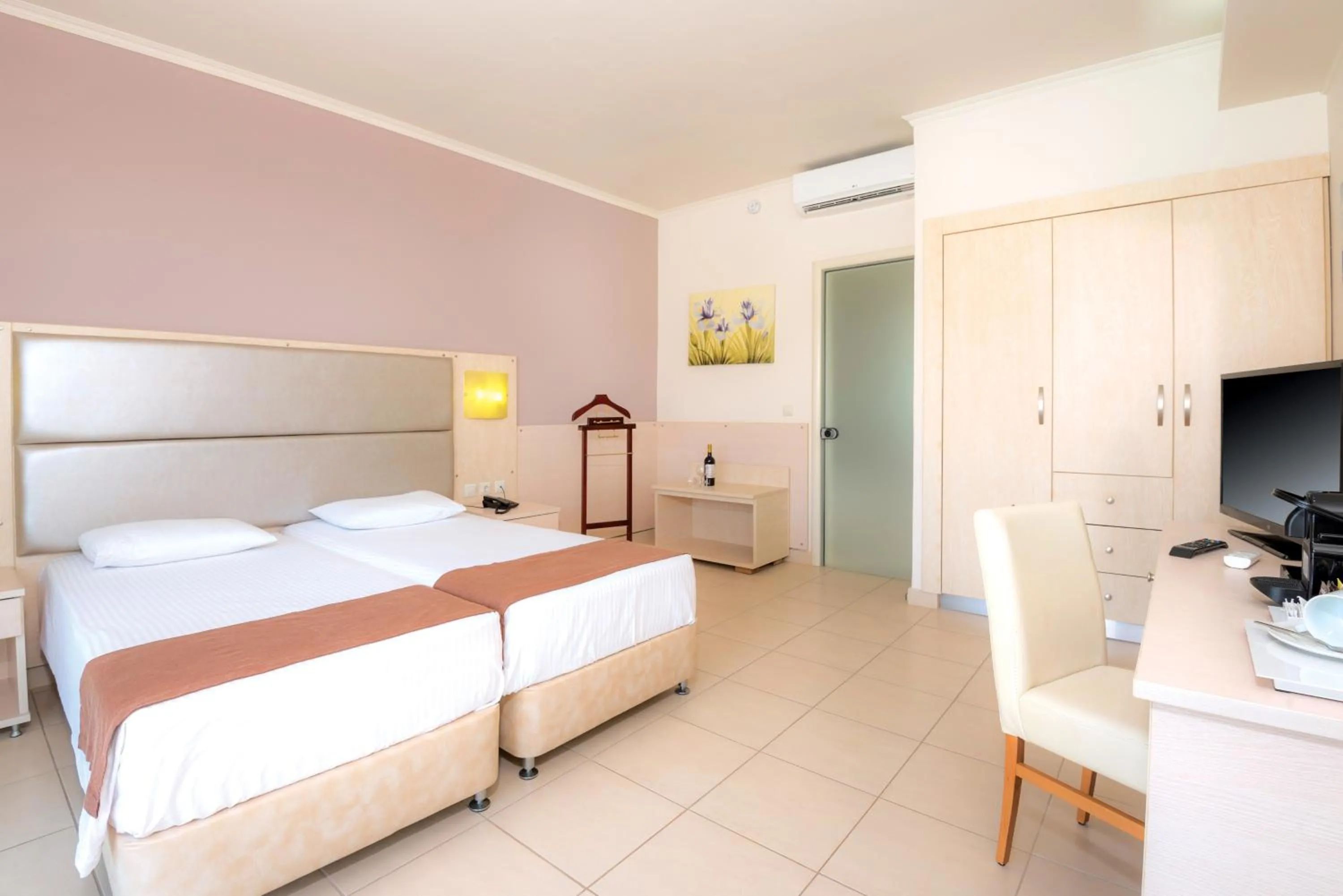 Kouros Palace Active Lifestyle Hotel