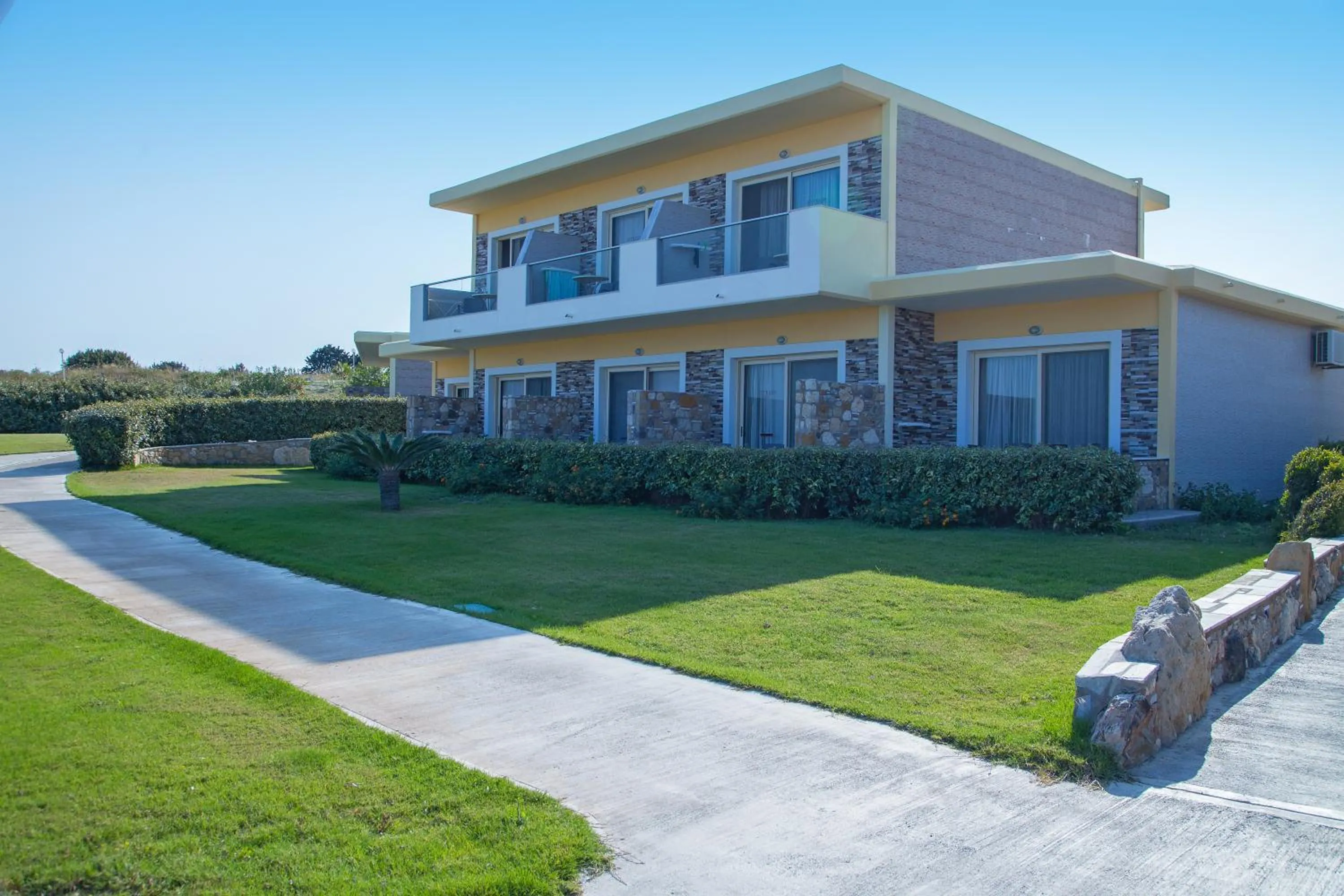 Garden in Kouros Palace Active Lifestyle Hotel