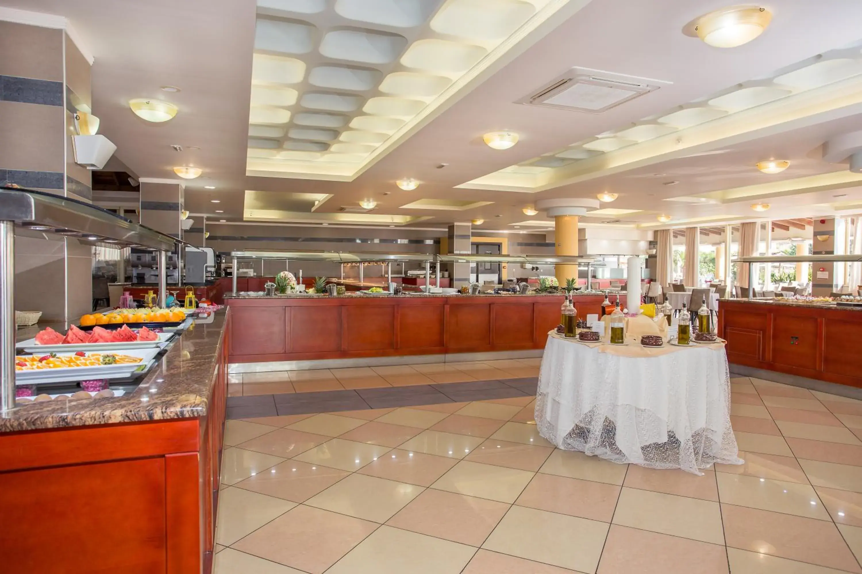 Restaurant/places to eat in Kouros Palace Restaurant/places to eat in Kouros Palace