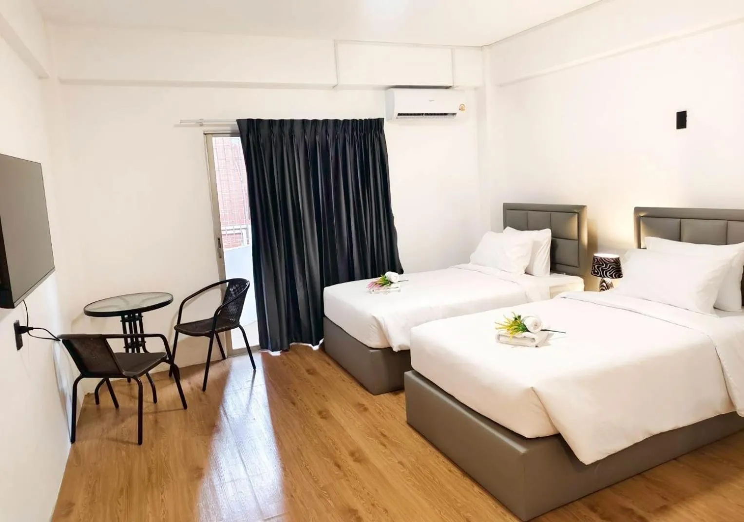 Standard Twin Room in Pineapple Residence Pattaya