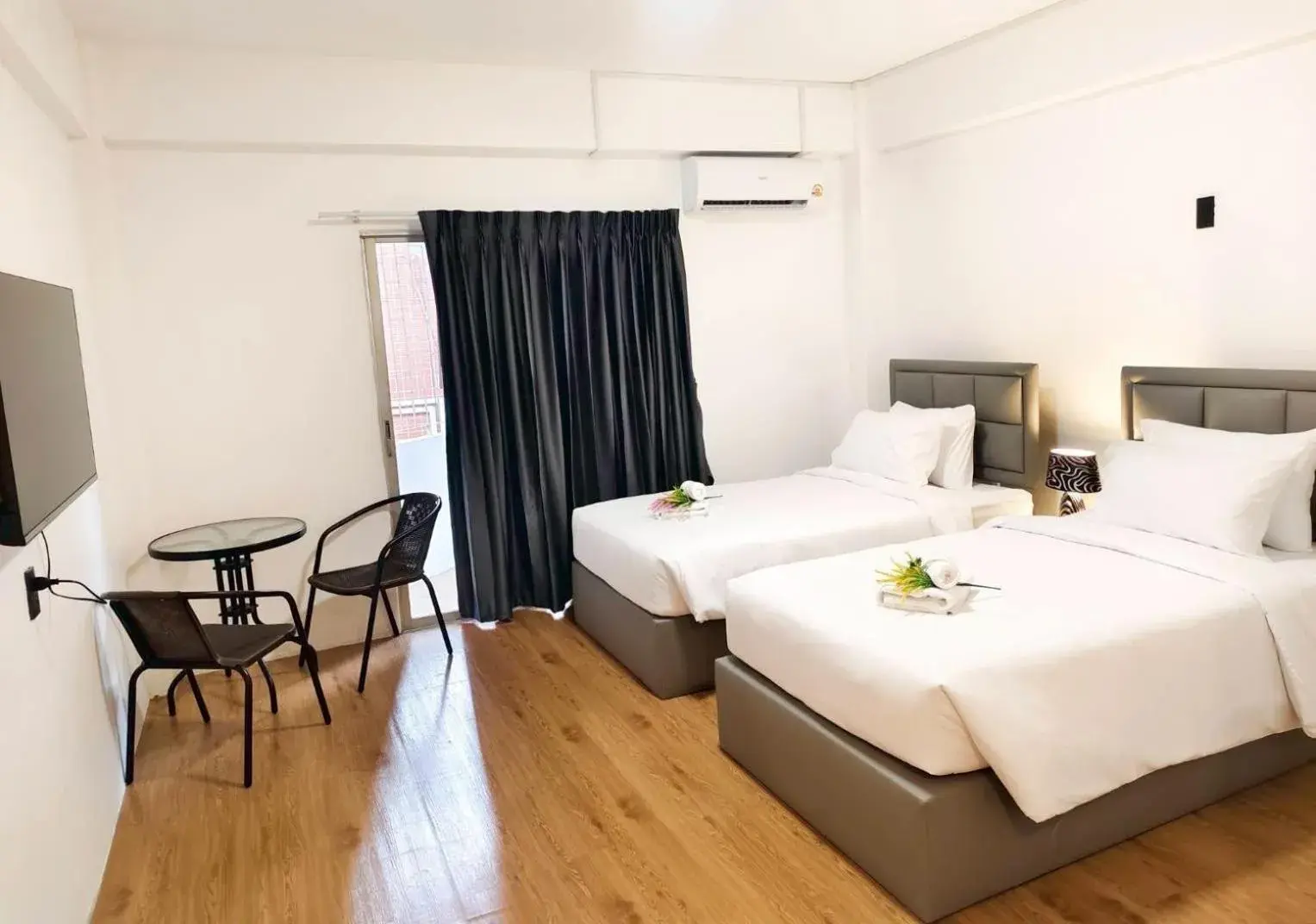 Standard Twin Room in Pineapple Residence Pattaya Standard Twin Room in Pineapple Residence Pattaya