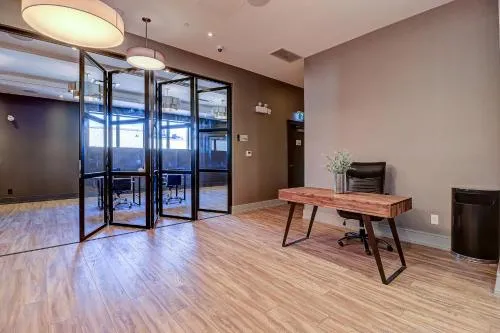 Dream Suites Near YYZ Airport