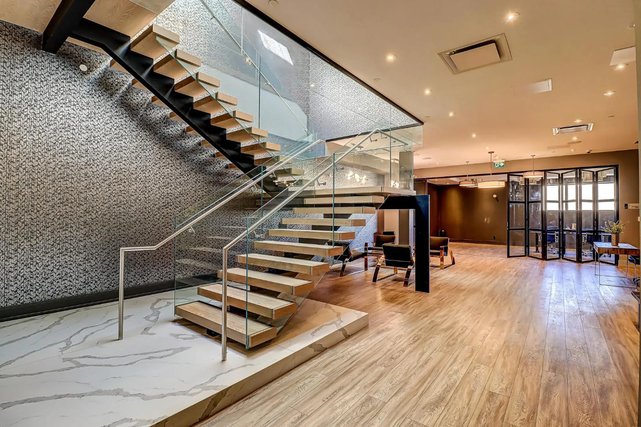 Dream Suites Near YYZ Airport