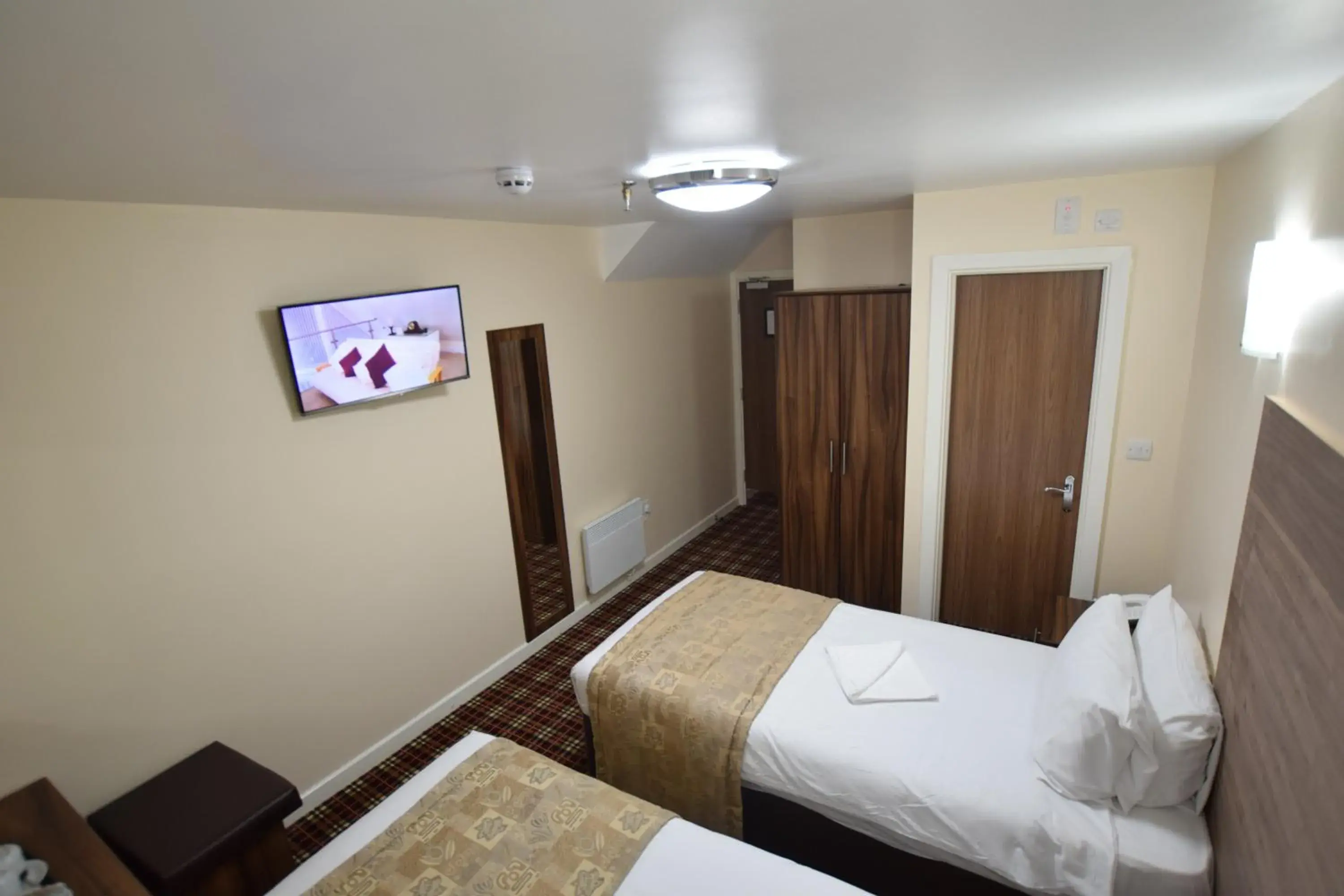 Photo of the whole room, Bed in Lucky 8 Hotel Photo of the whole room, Bed in Lucky 8 Hotel