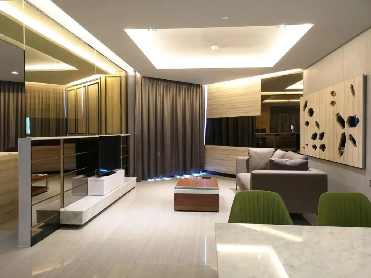 Living room in Tsix5 Phenomenal Hotel Pattaya Living room in Tsix5 Phenomenal Hotel Pattaya