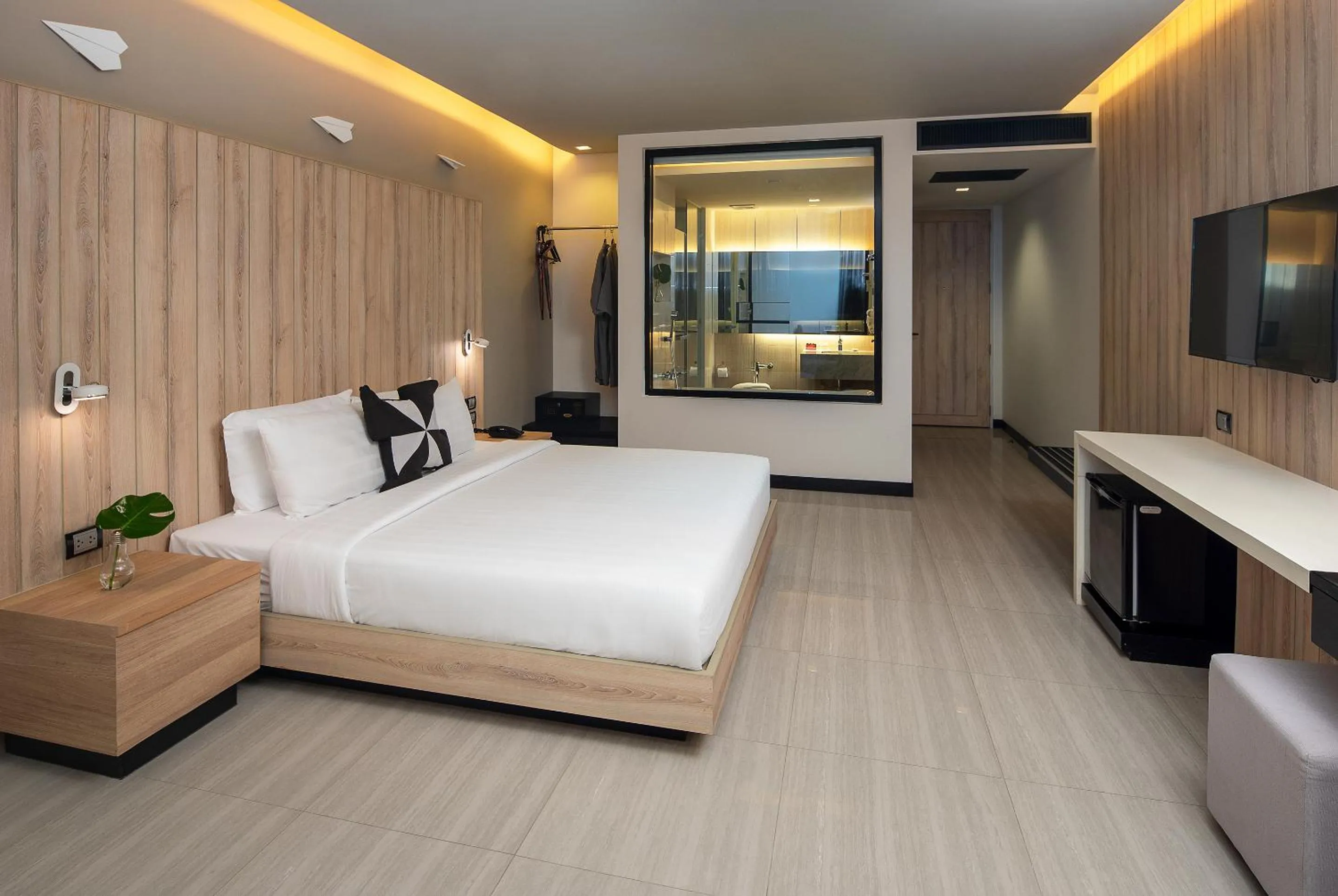 Photo of the whole room, Bed in Tsix5 Phenomenal Hotel Pattaya