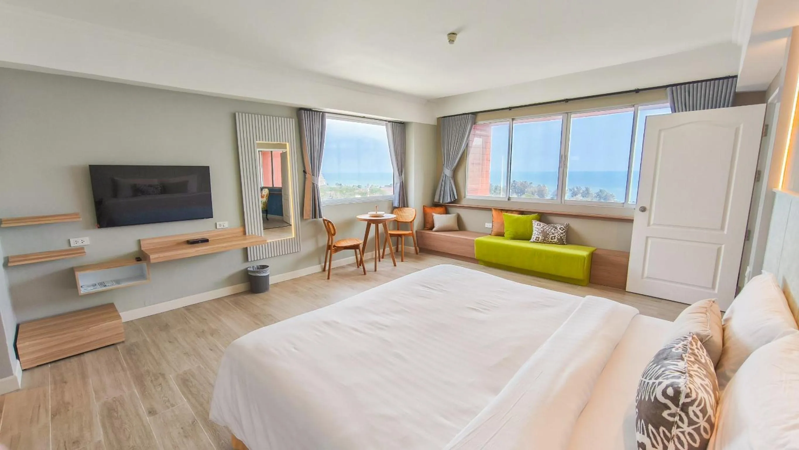 Bedroom, Bed in Hua Hin Grand Hotel and Plaza - SHA Extra Plus