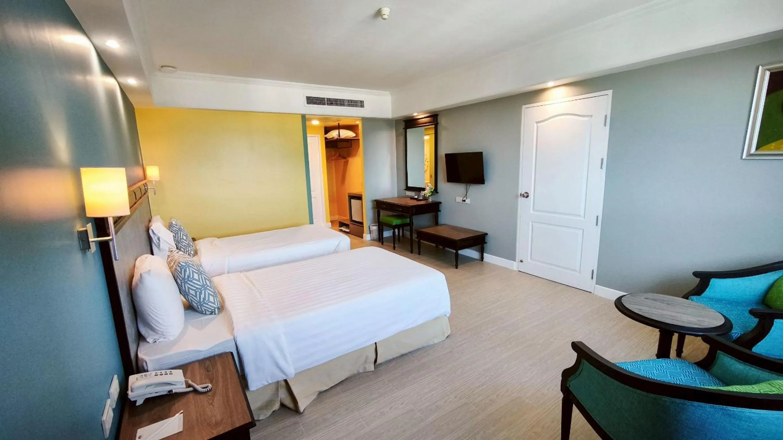 Bed in Hua Hin Grand Hotel and Plaza - SHA Extra Plus
