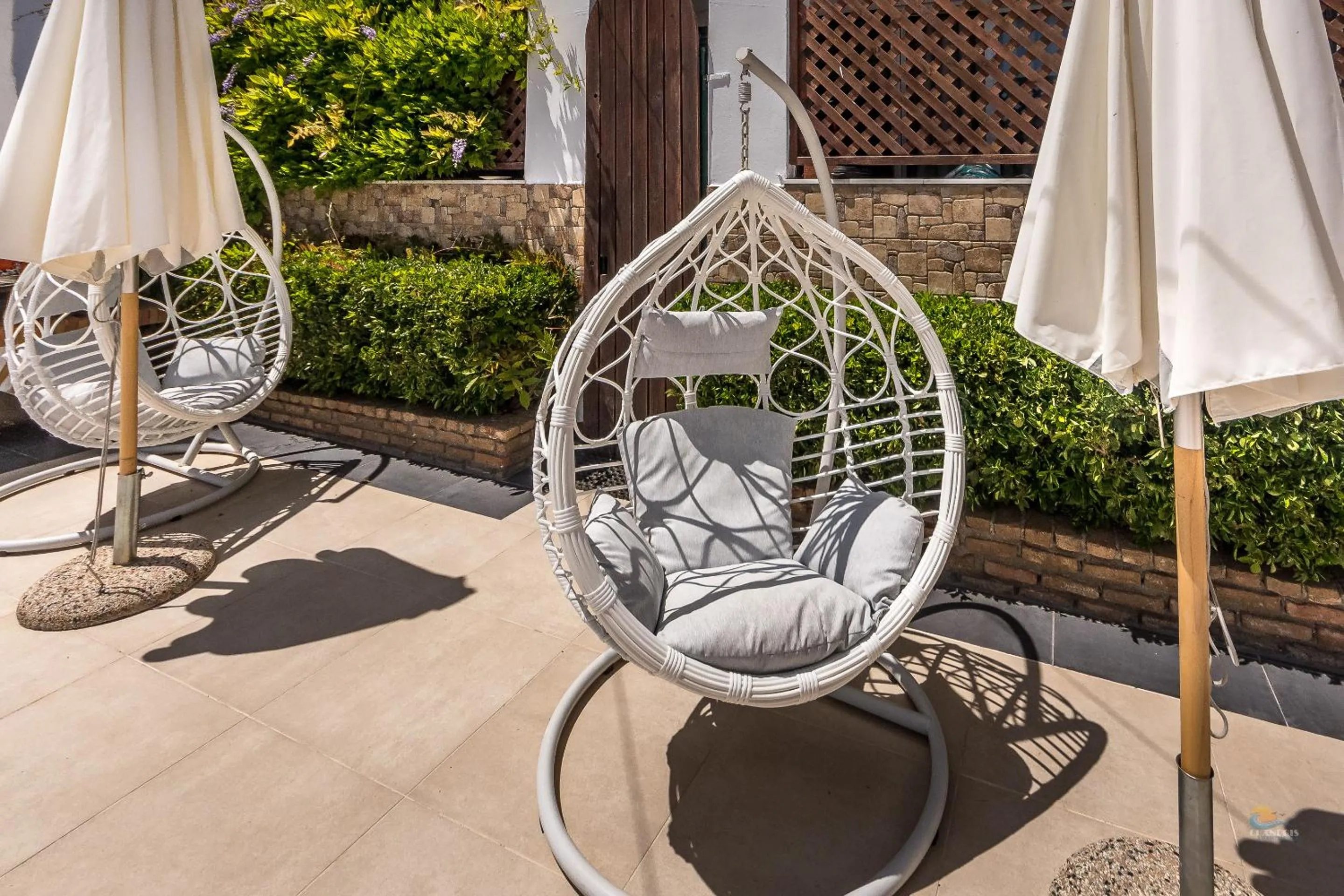 sunbed in Chandris Apartments