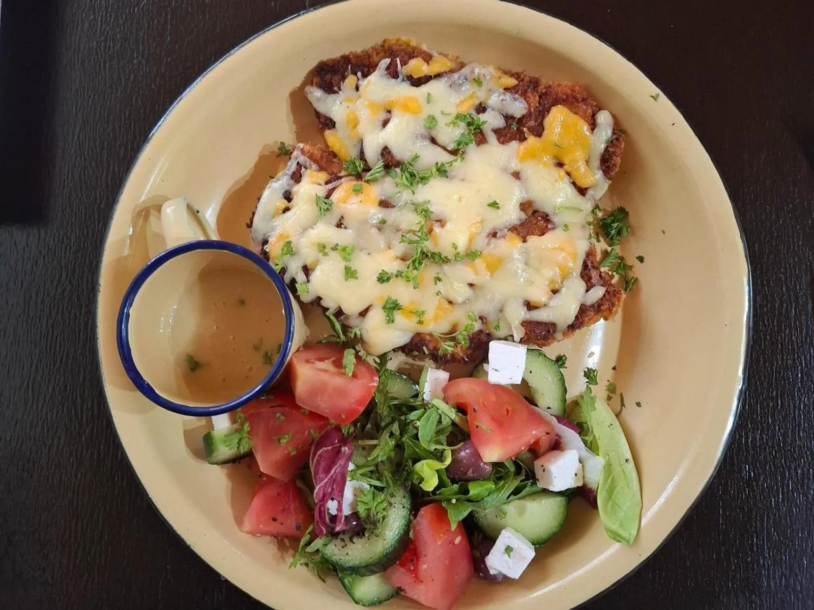 Dining area in Airport Bird & Game Lodge