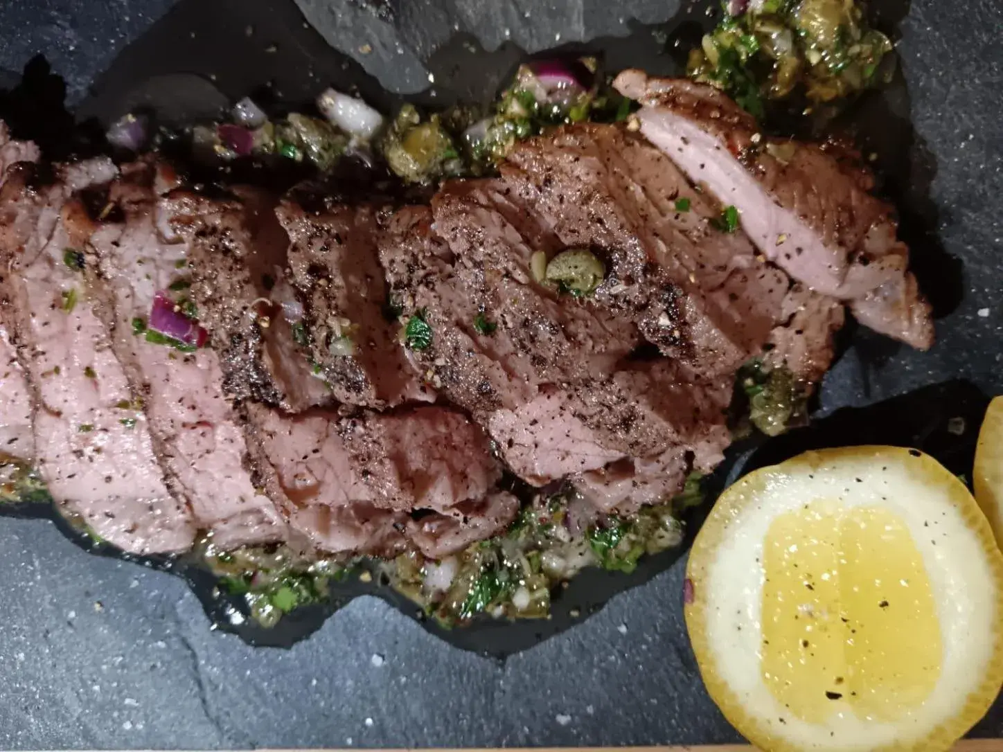 Dining area in Airport Bird & Game Lodge Dining area in Airport Bird & Game Lodge