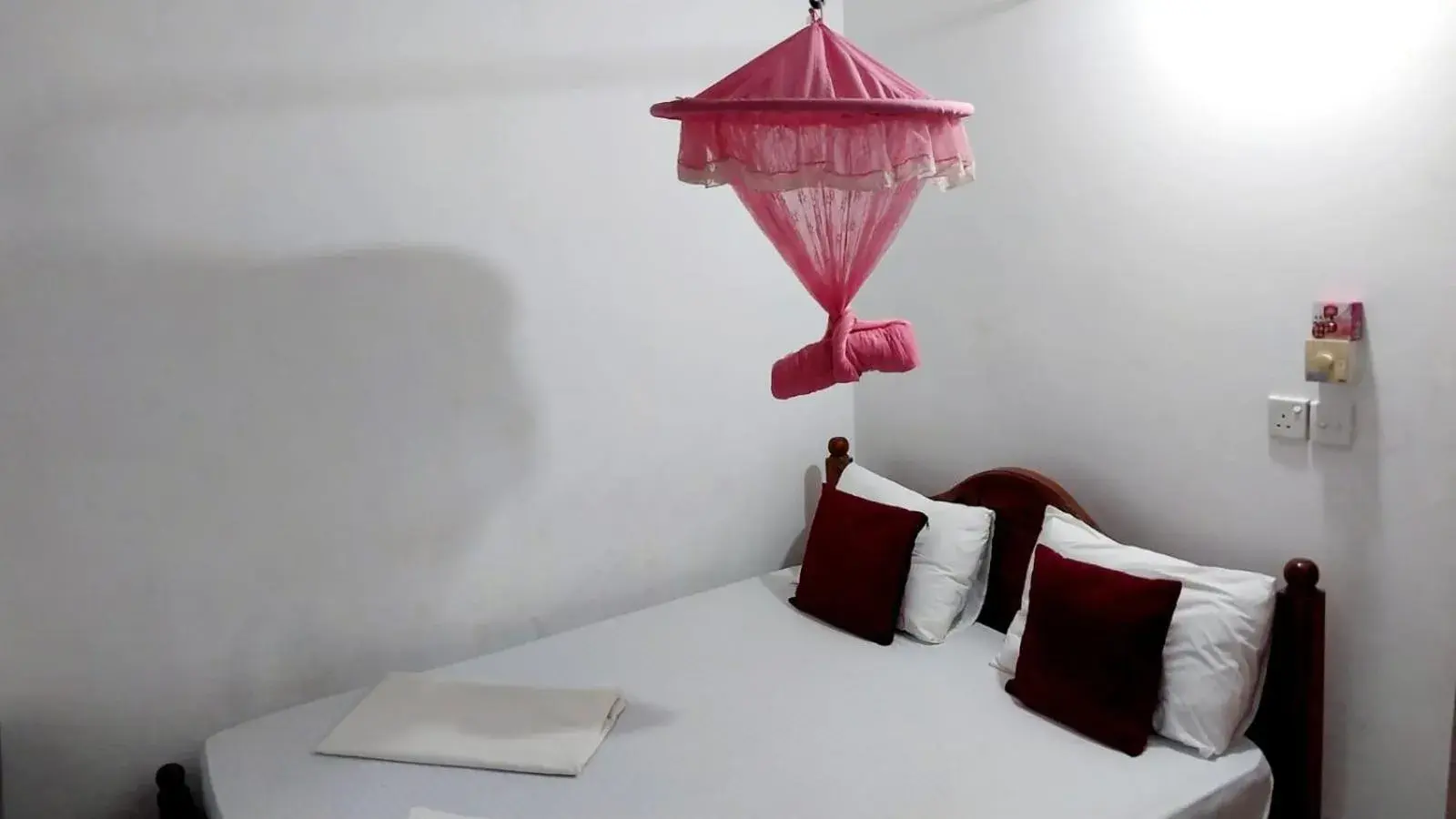 Budget Double Room - single occupancy in Suja Holiday Niche Budget Double Room - single occupancy in Suja Holiday Niche