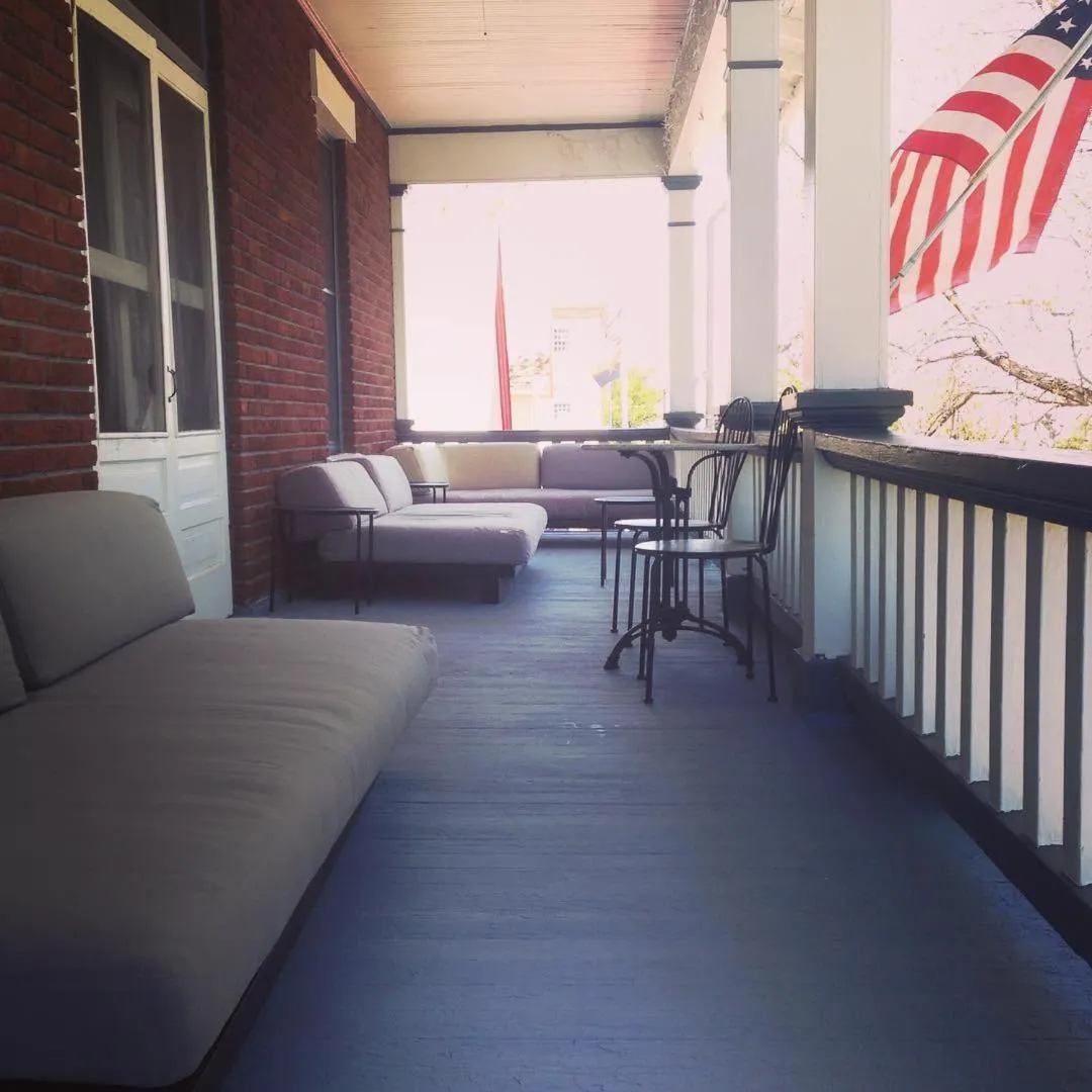 Patio in Hotel Vendome