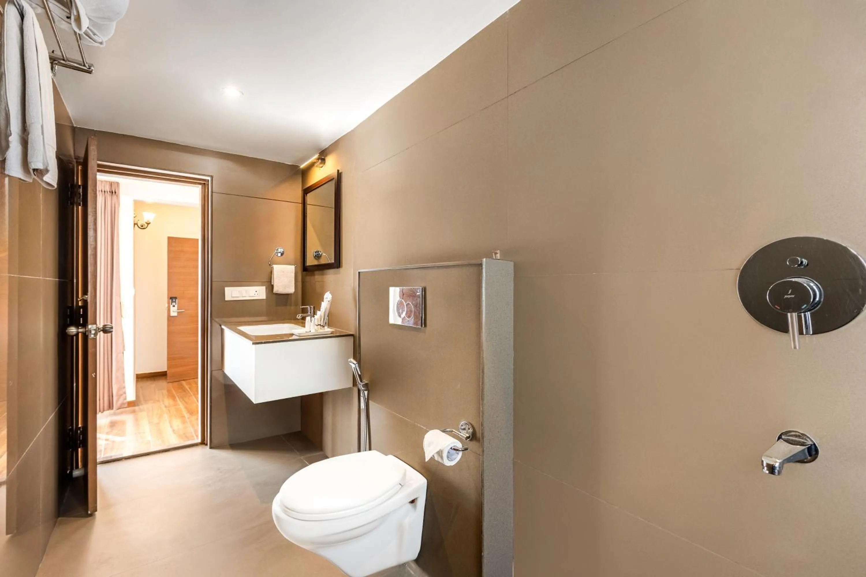 Shower in Sterling Mount Olive Gangtok