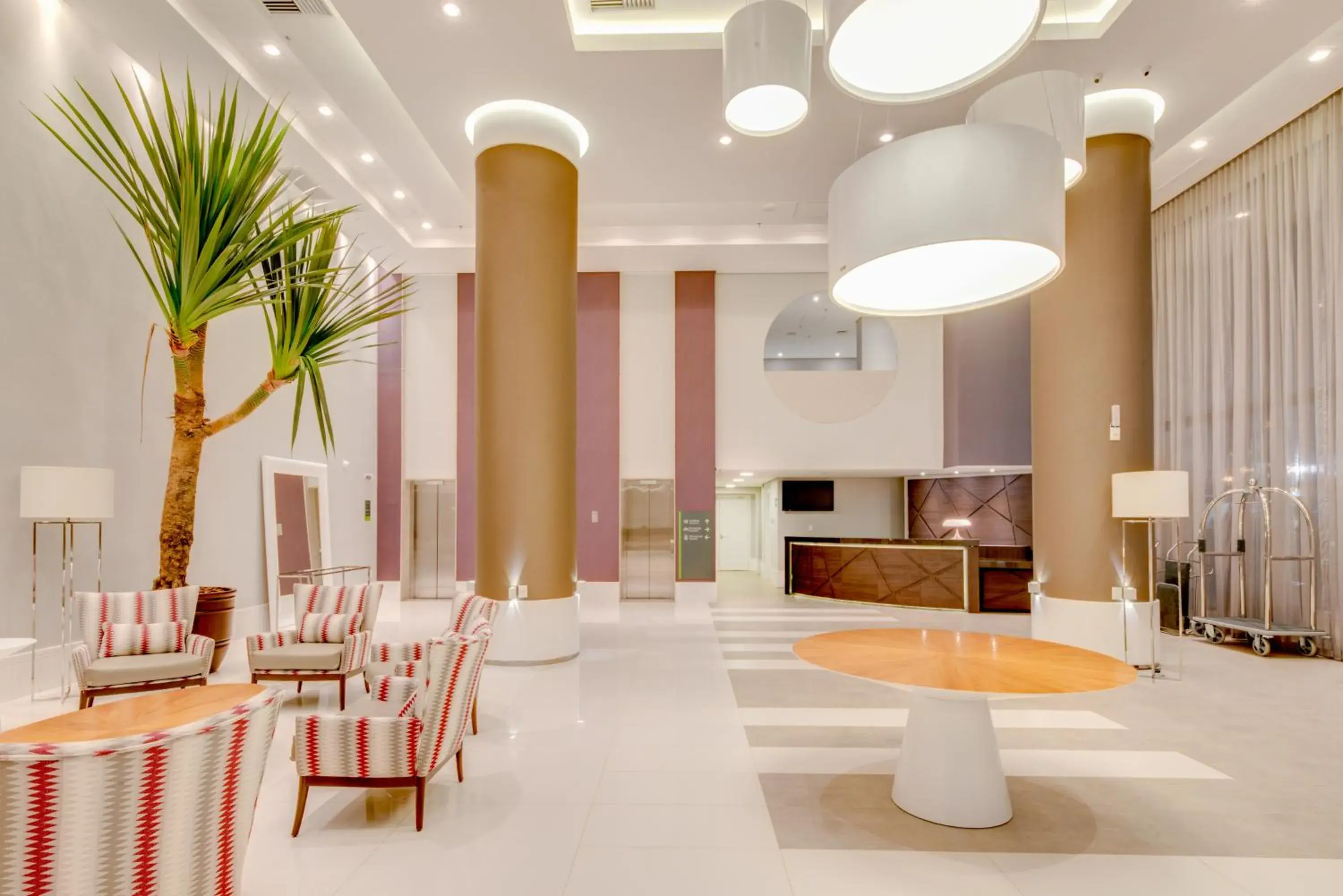 Lobby or reception in Linx Confins by Wish Lobby or reception in Linx Confins by Wish