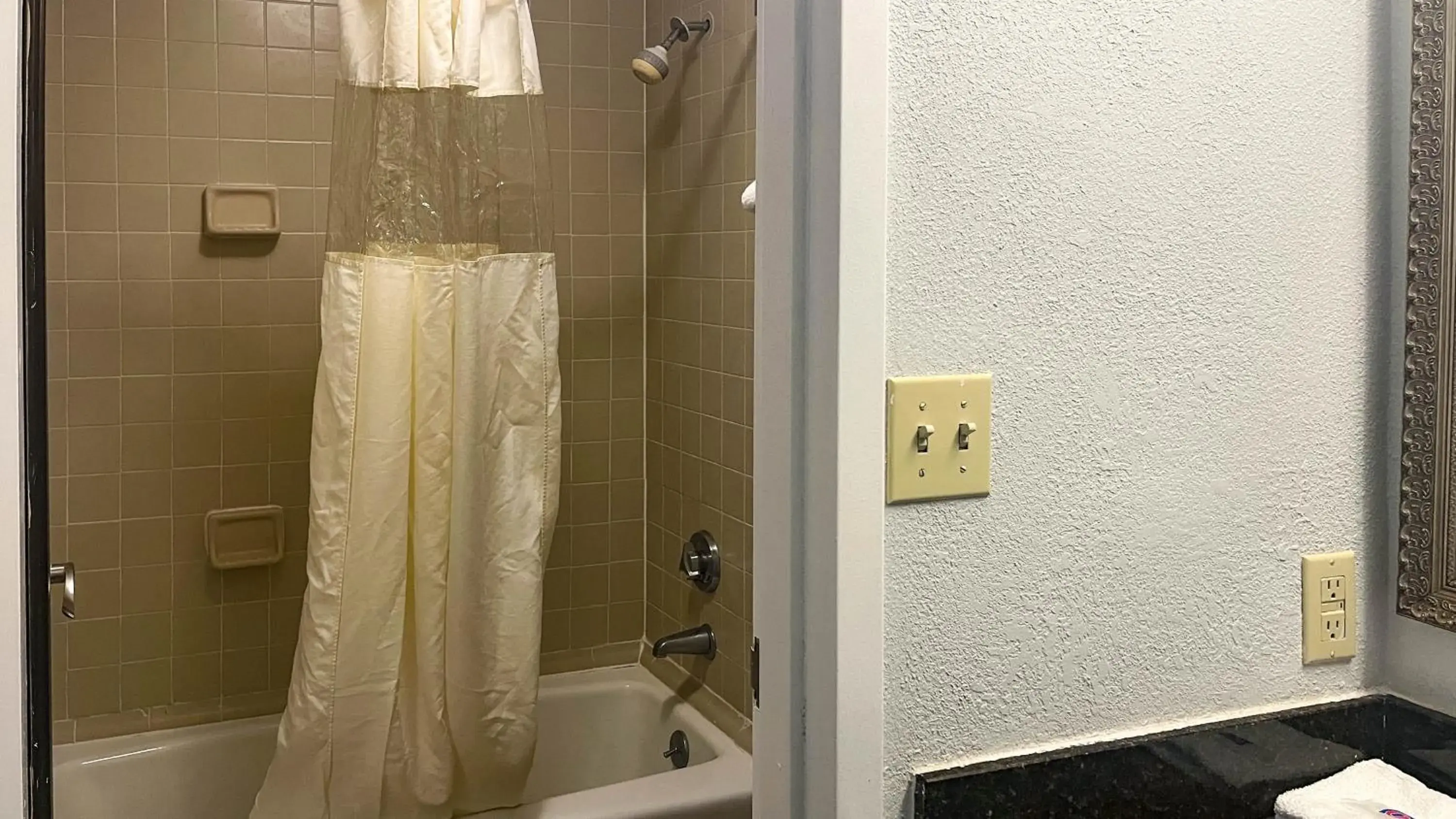 Queen Room - single occupancy in Studio 6 - Stafford, VA - Quantico Queen Room - single occupancy in Studio 6 - Stafford, VA - Quantico