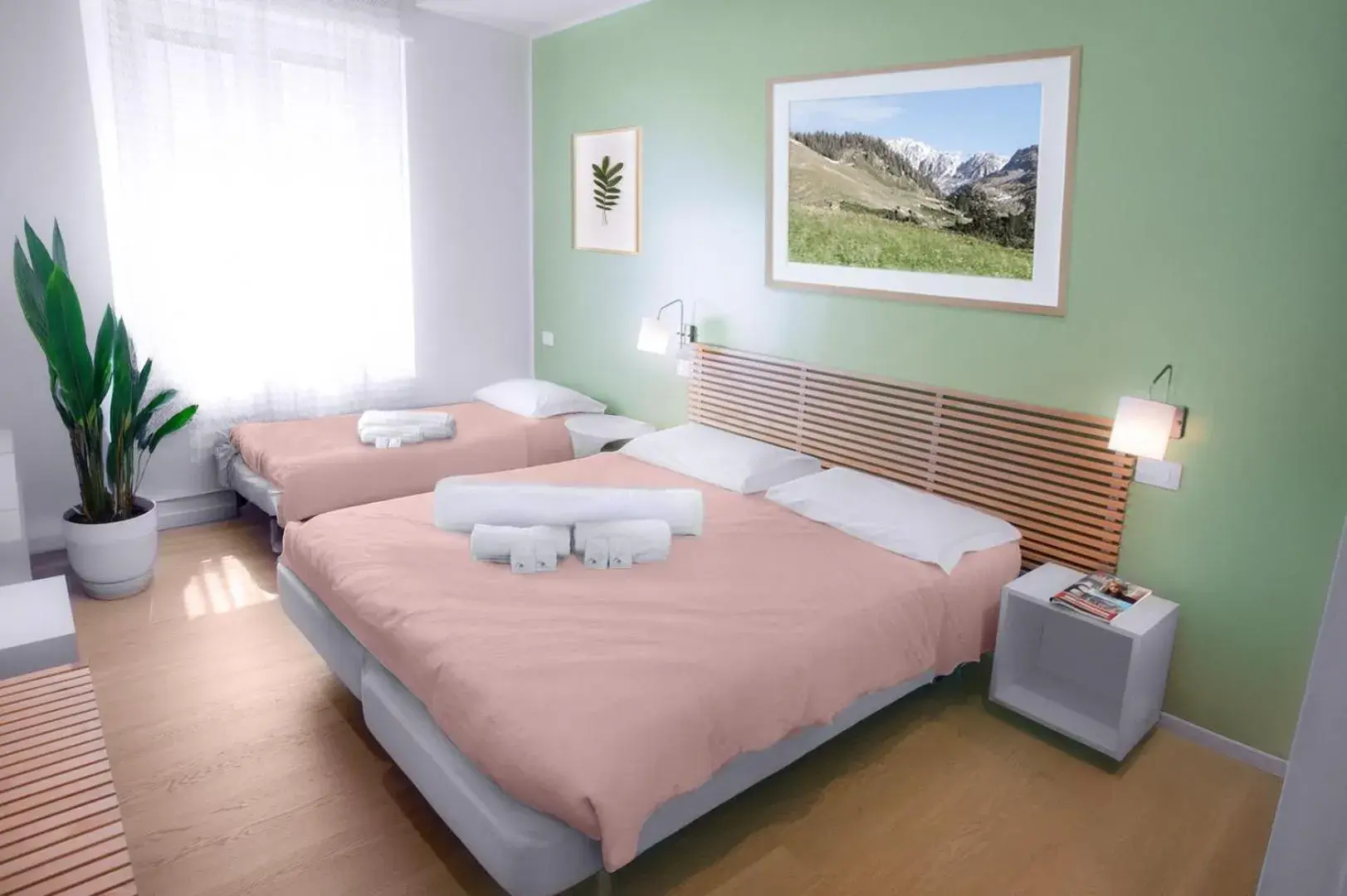 Comfort Triple Room with Shower in Il Giardino di Gioia Comfort Triple Room with Shower in Il Giardino di Gioia