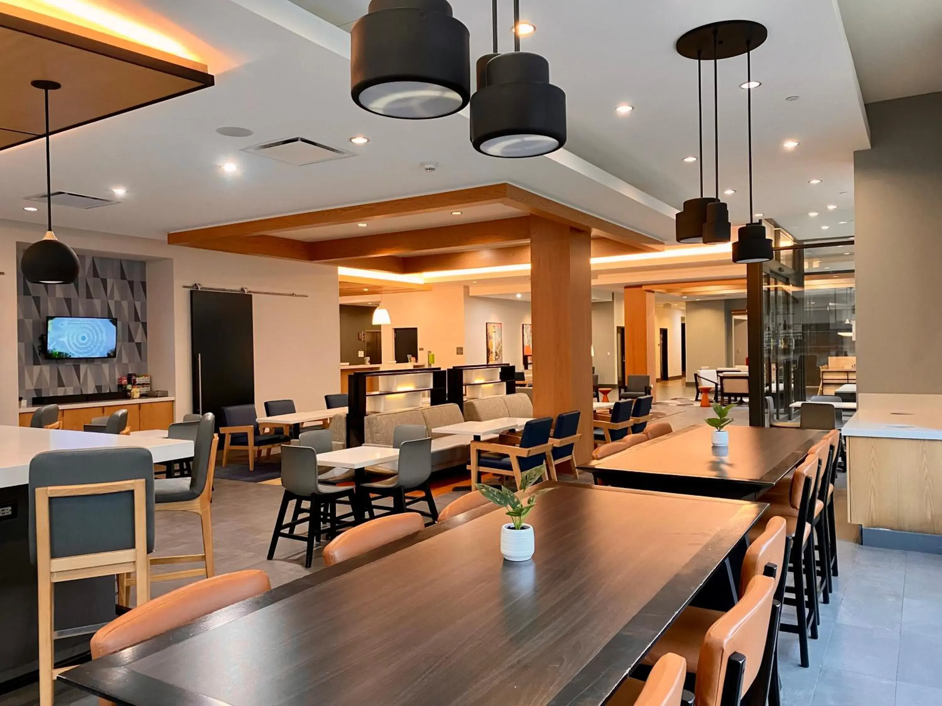 Restaurant/places to eat in Hyatt House Chicago/Evanston Restaurant/places to eat in Hyatt House Chicago/Evanston