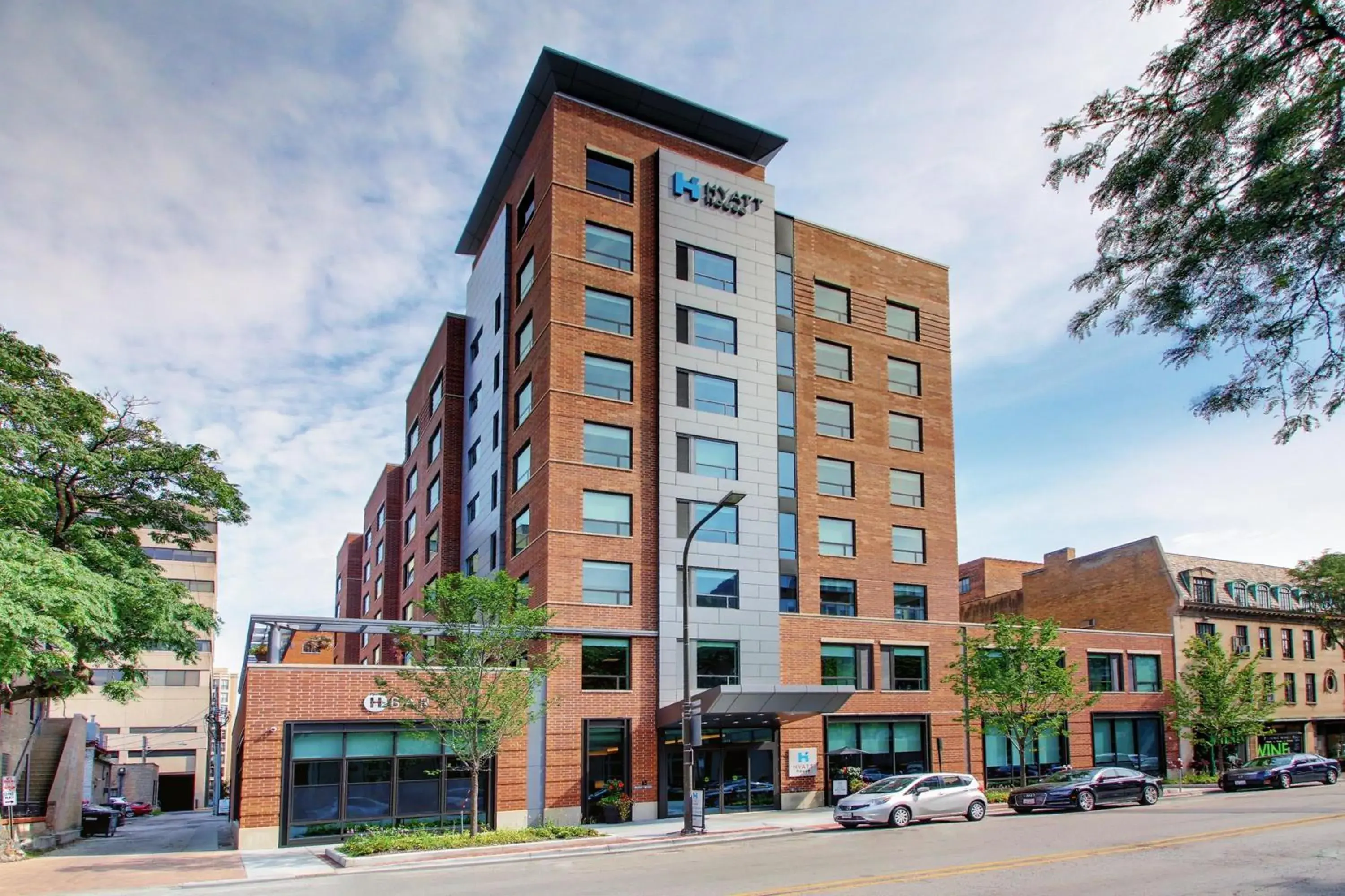 Property building in Hyatt House Chicago/Evanston Property building in Hyatt House Chicago/Evanston