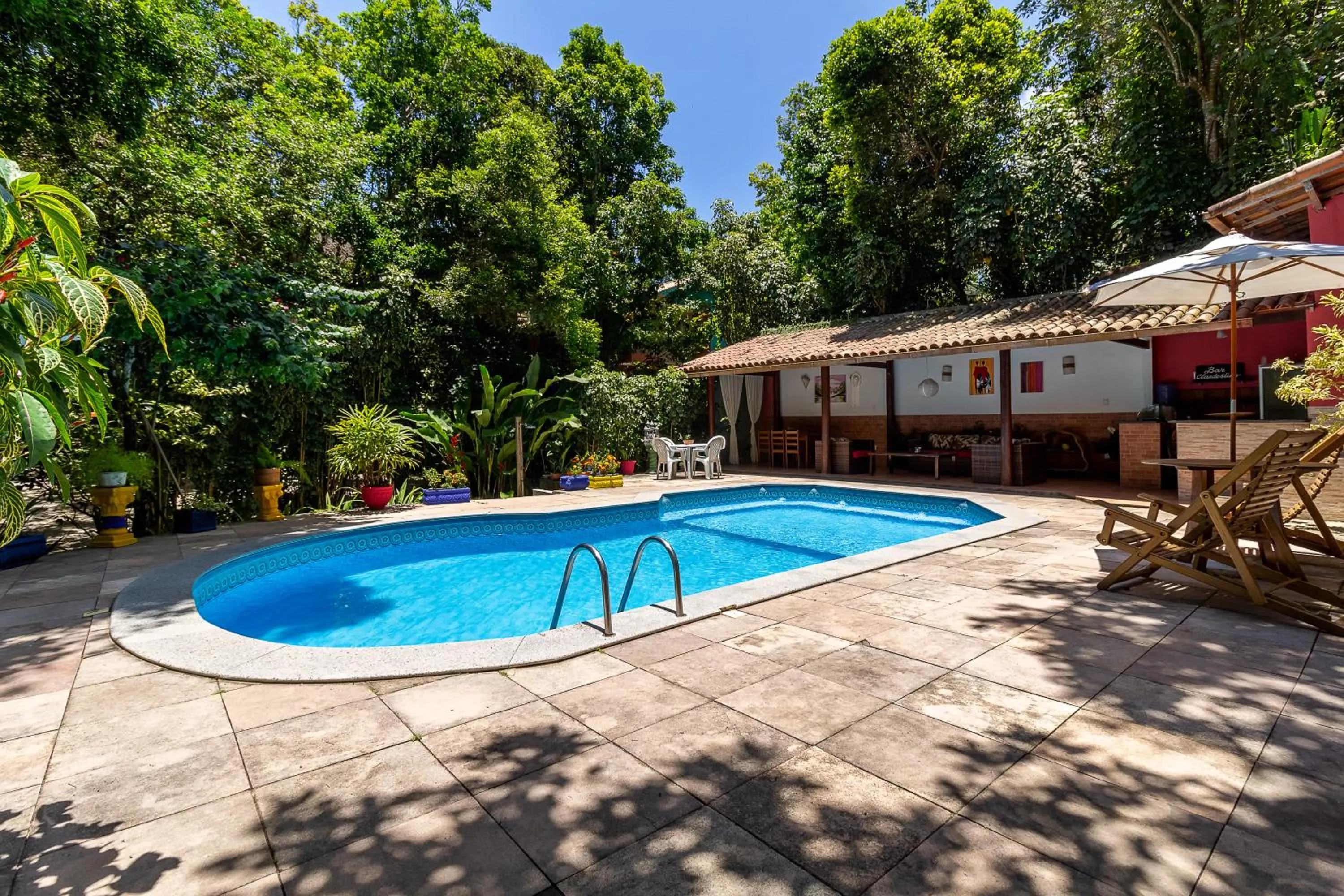 Swimming pool in Pousada Recanto da Terra