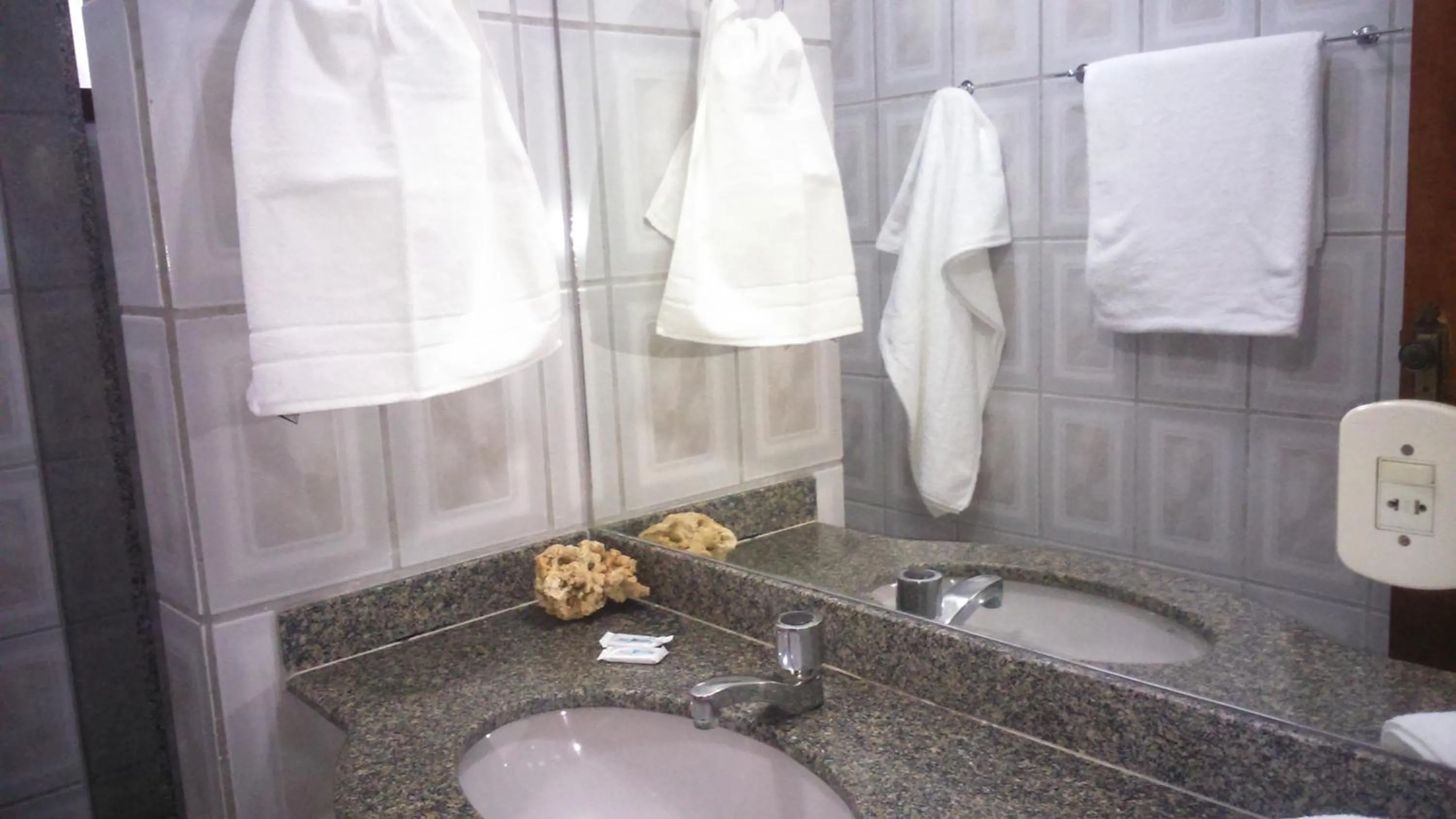 Bathroom in Pousada Recanto da Terra
