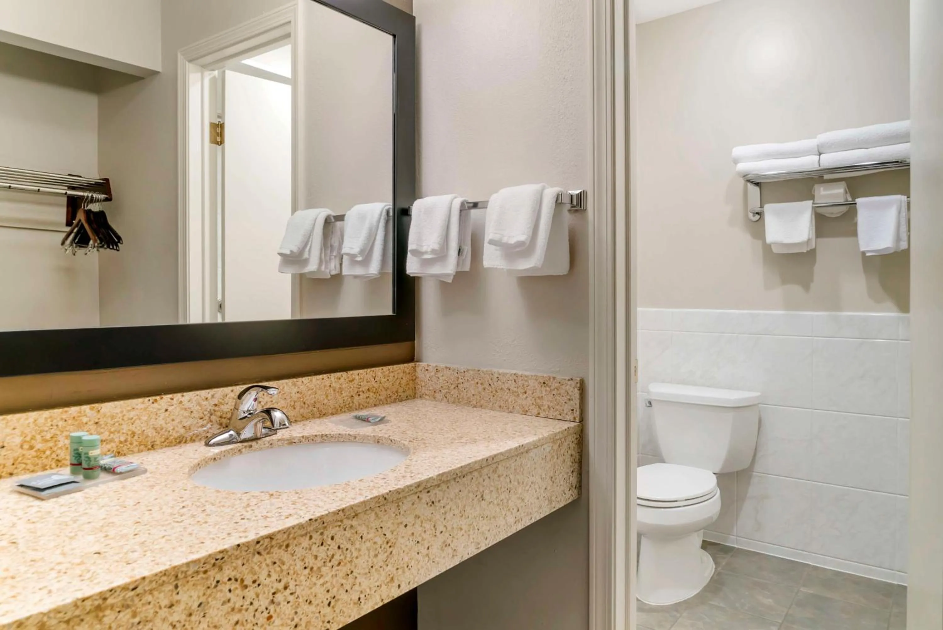Bathroom in Best Western Beacon Inn