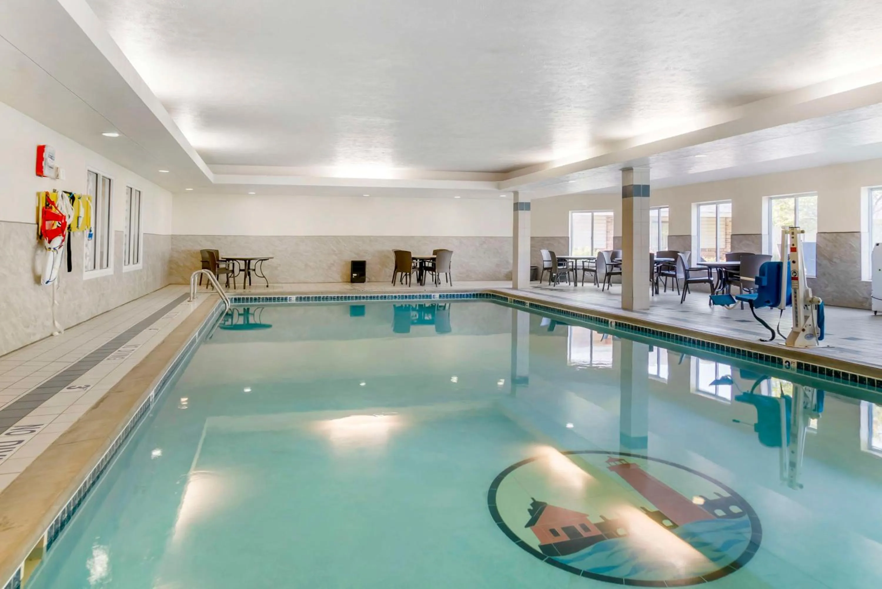 Pool view in Best Western Beacon Inn