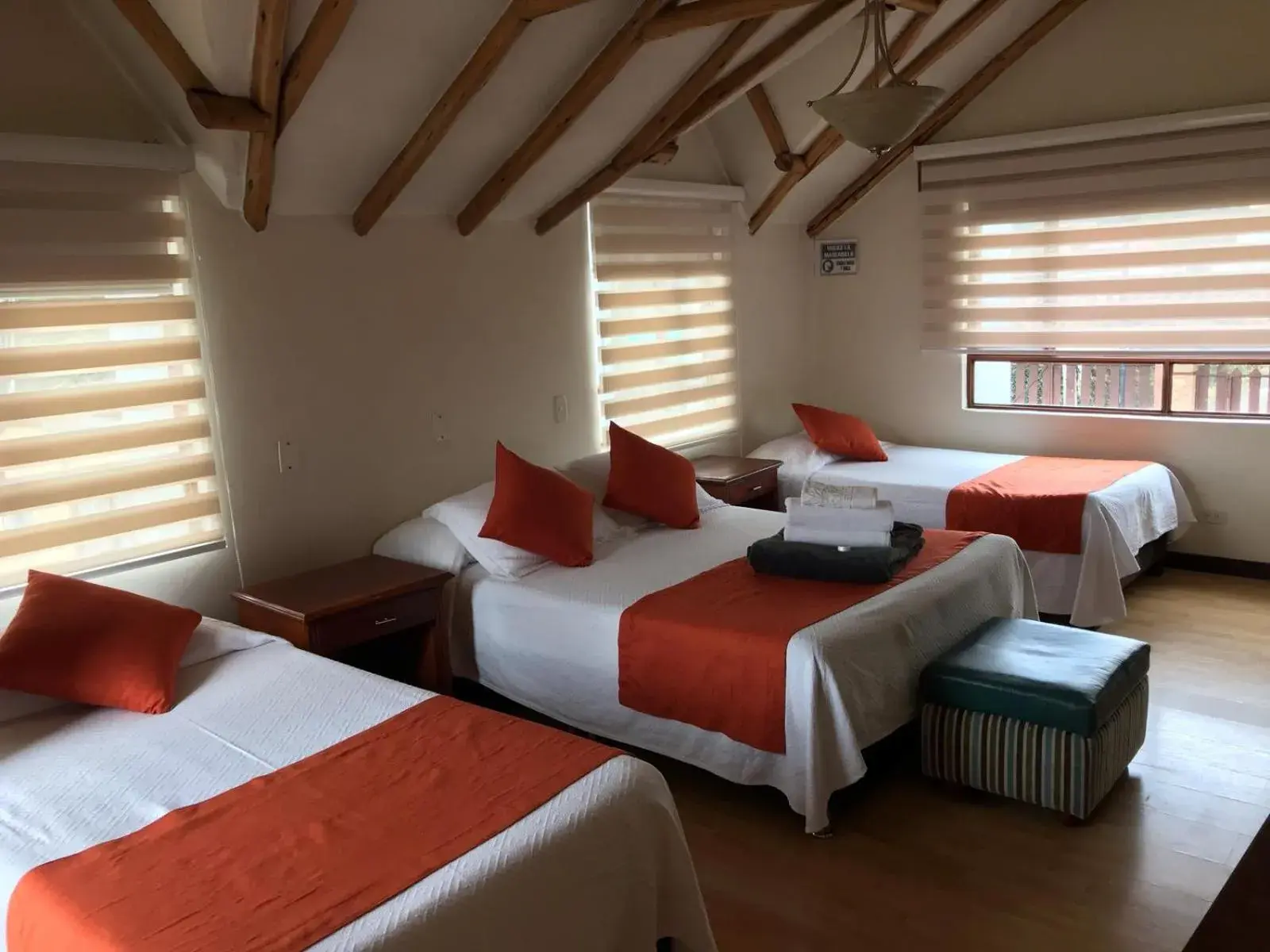 Standard Quadruple Room in hotel el portal de las Flores, Alojamiento Rural Standard Quadruple Room in hotel el portal de las Flores, Alojamiento Rural