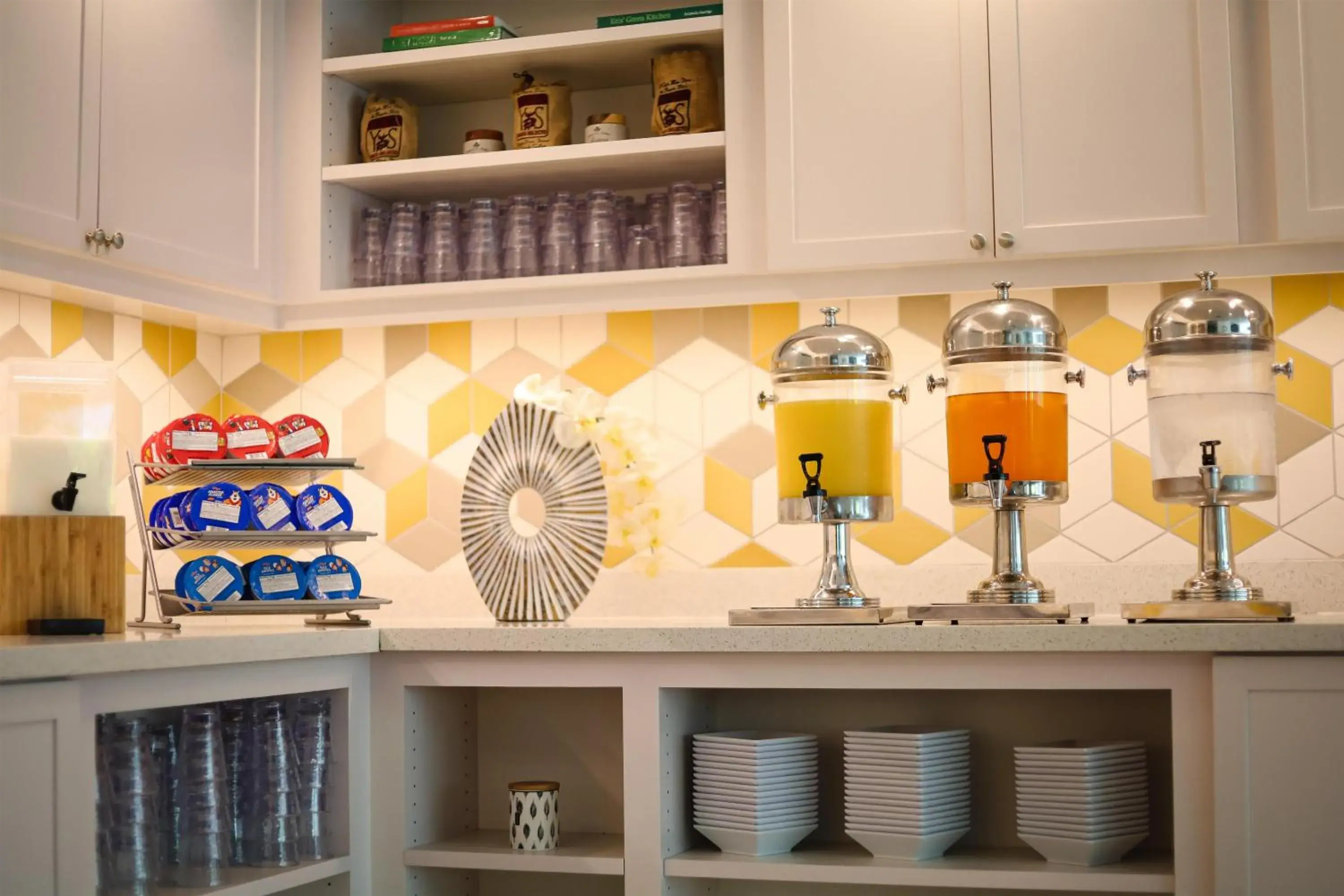 Restaurant/places to eat in Hyatt Place San Juan Restaurant/places to eat in Hyatt Place San Juan