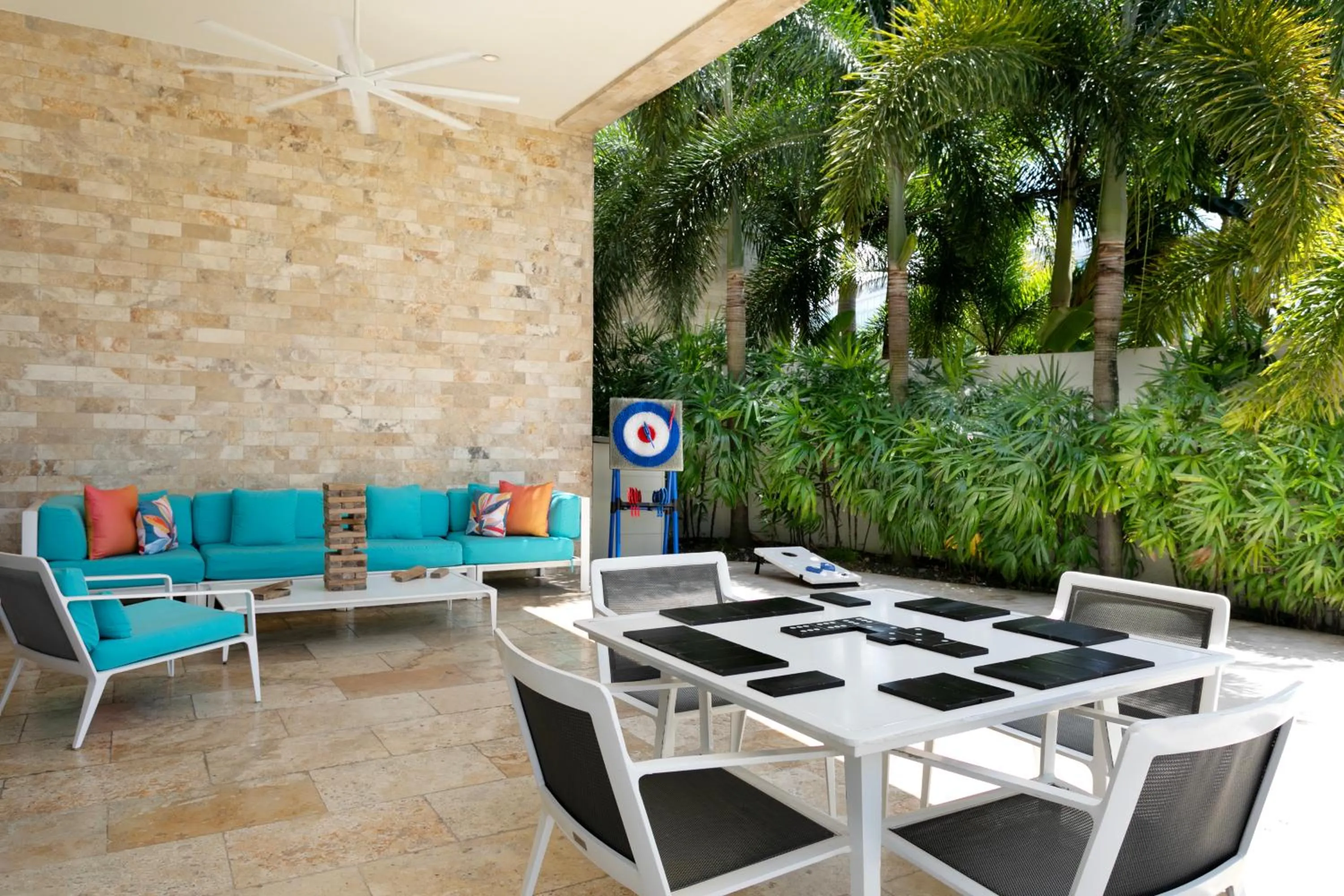 Seating area in Hyatt Place San Juan
