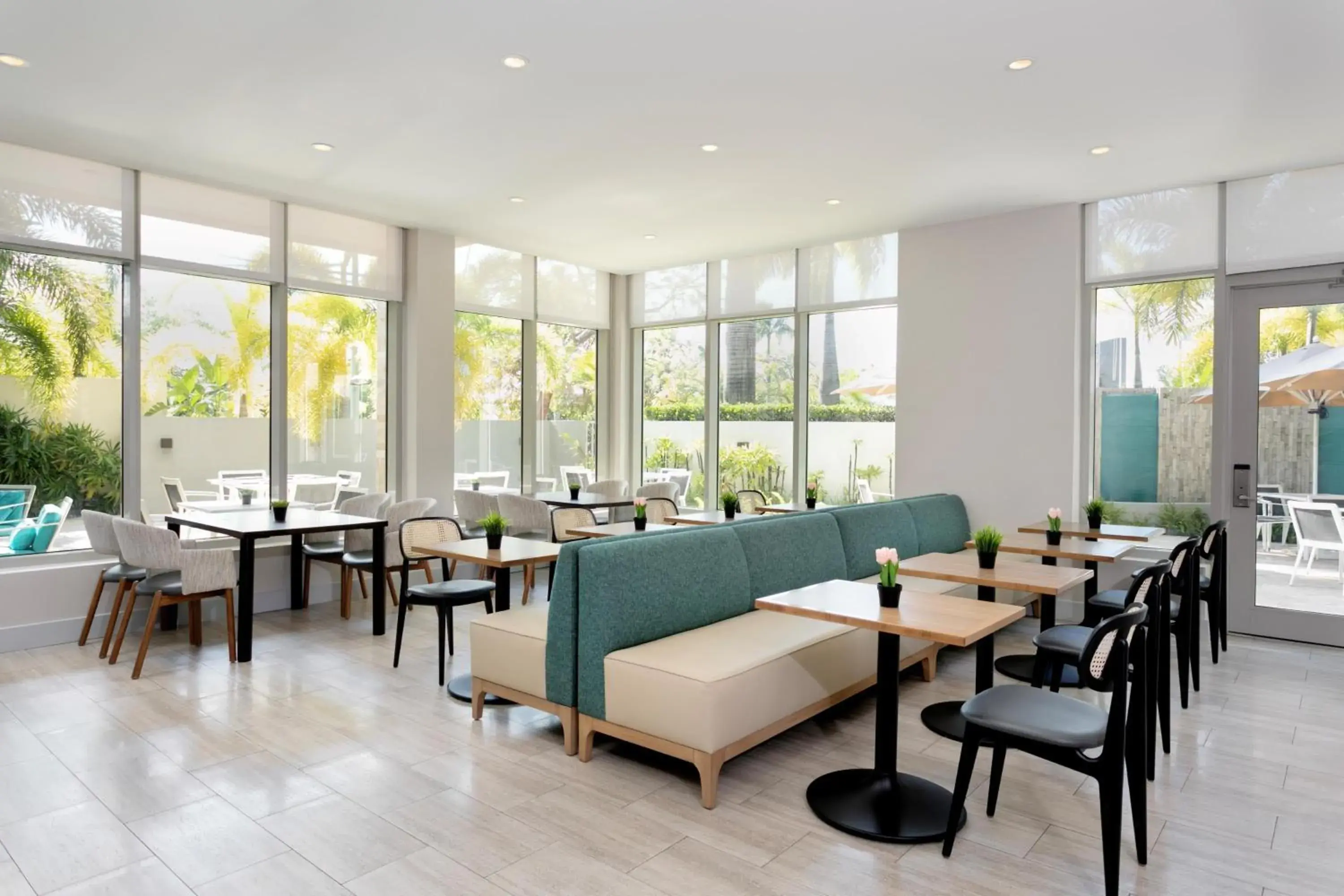 Restaurant/places to eat in Hyatt Place San Juan Restaurant/places to eat in Hyatt Place San Juan