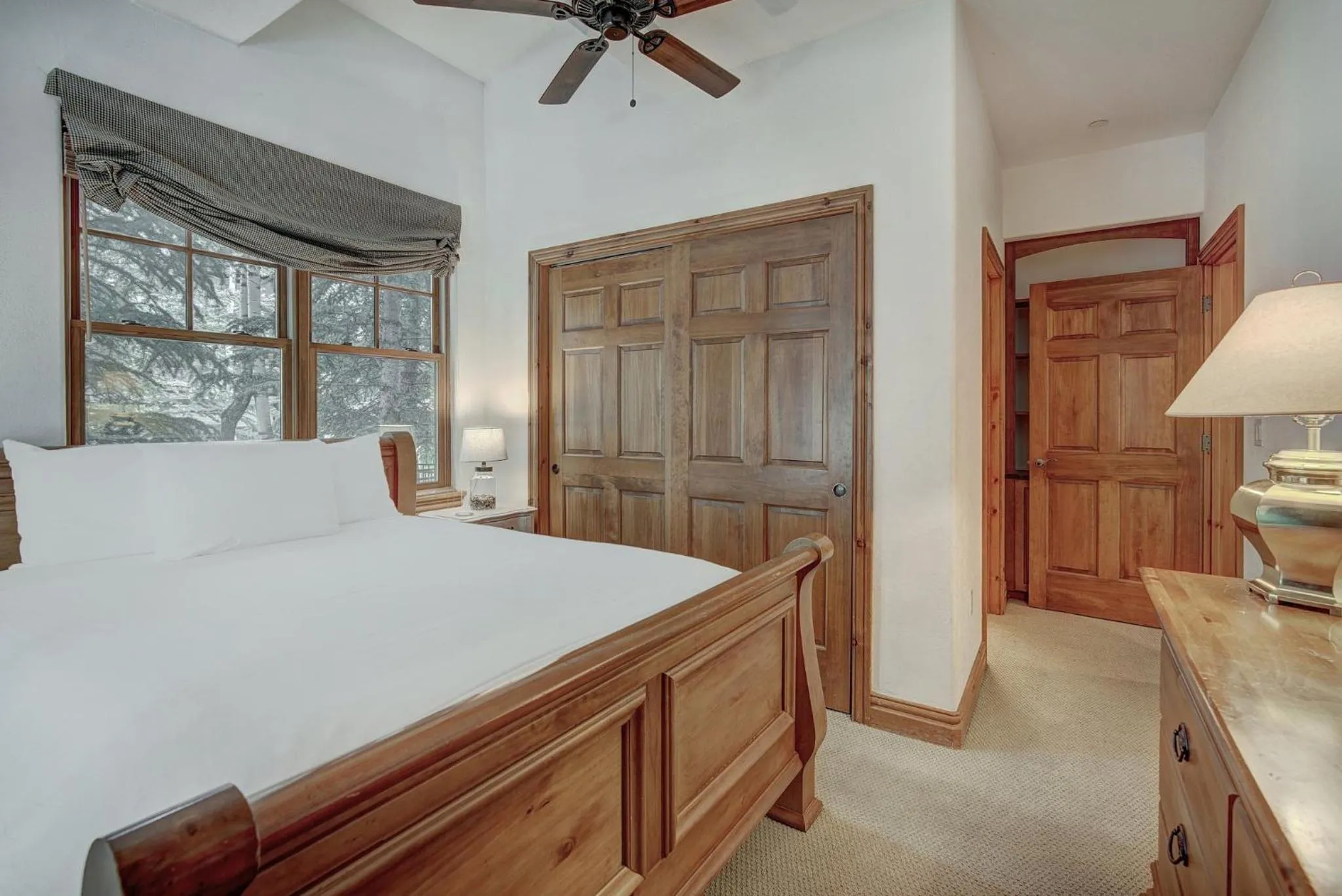 Bedroom, Bed in Lodge at Brookside