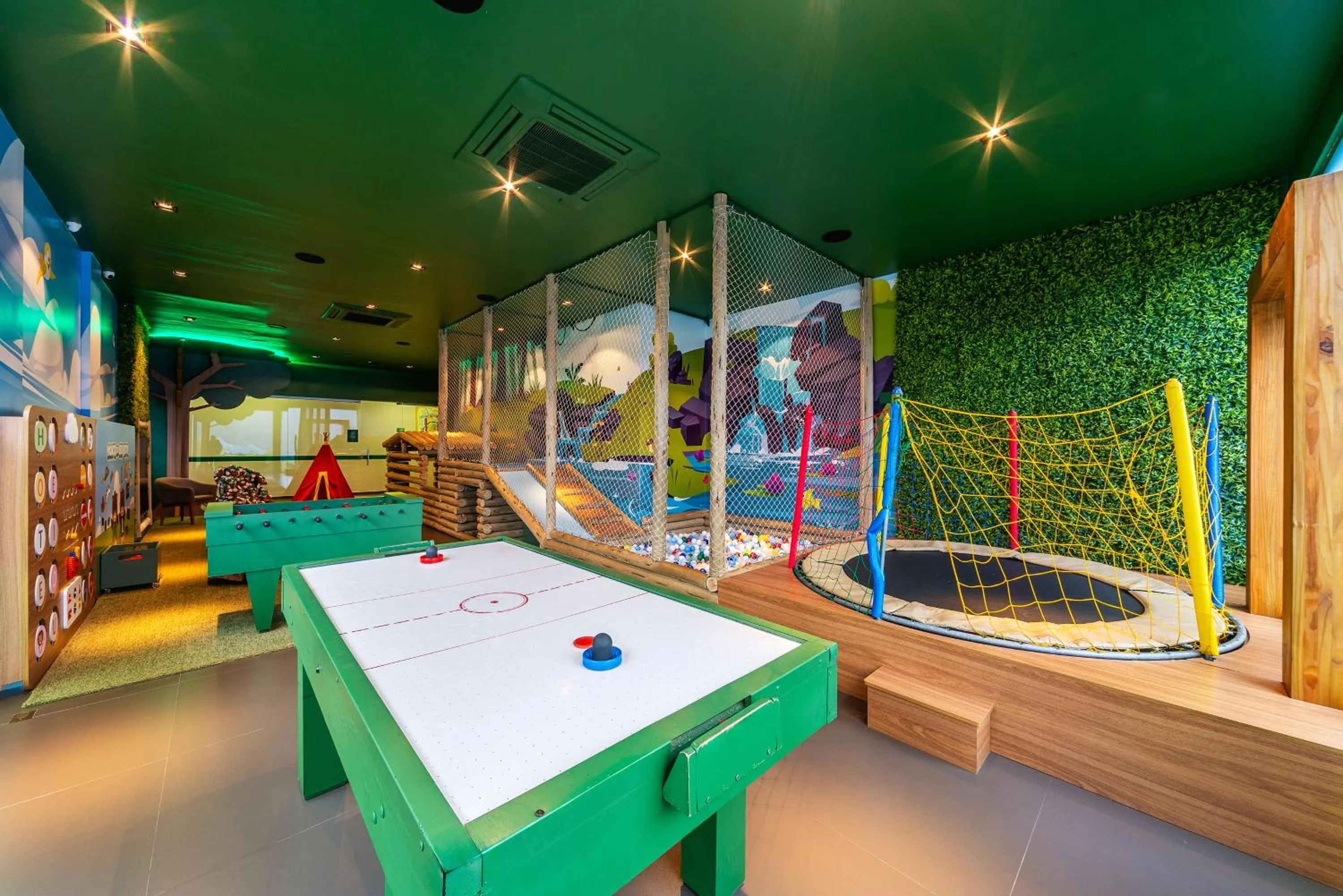 children in Hotel Laghetto Pedras Altas