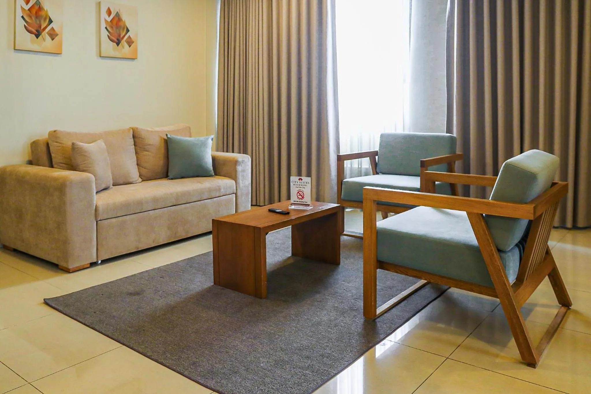 Majestic City Suites & Beach Hotel