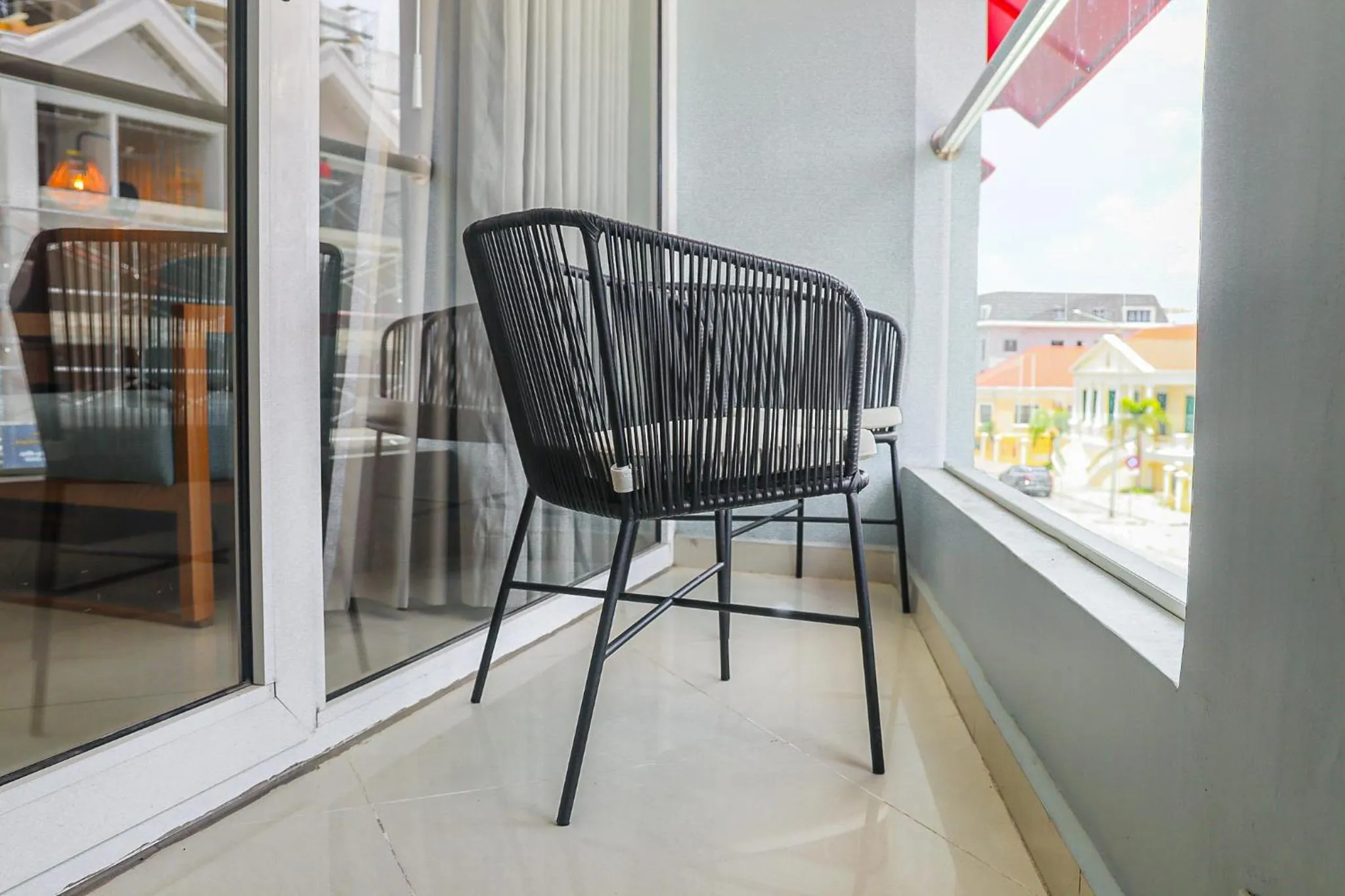 Majestic City Suites & Beach Hotel