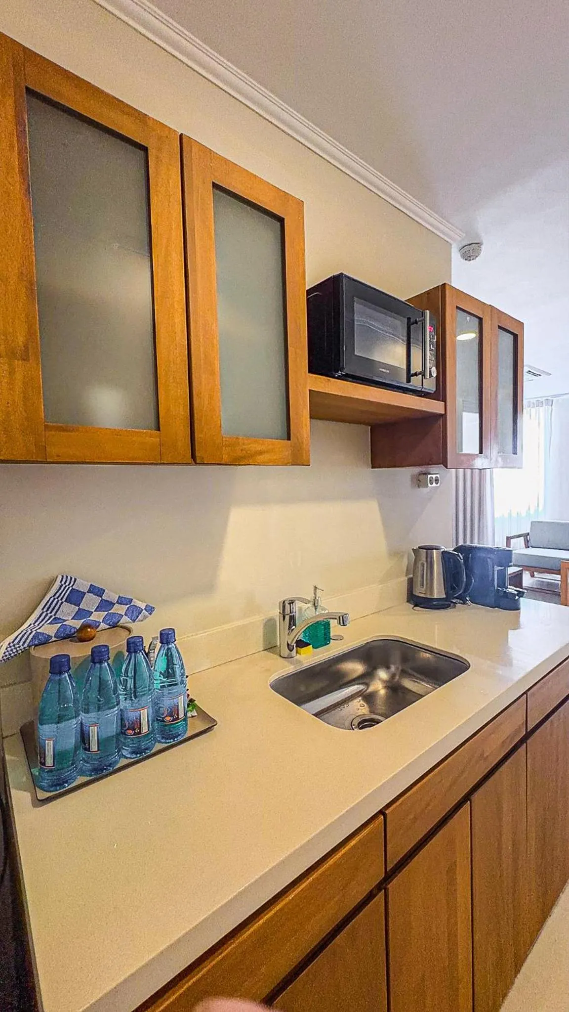 Majestic City Suites & Beach Hotel