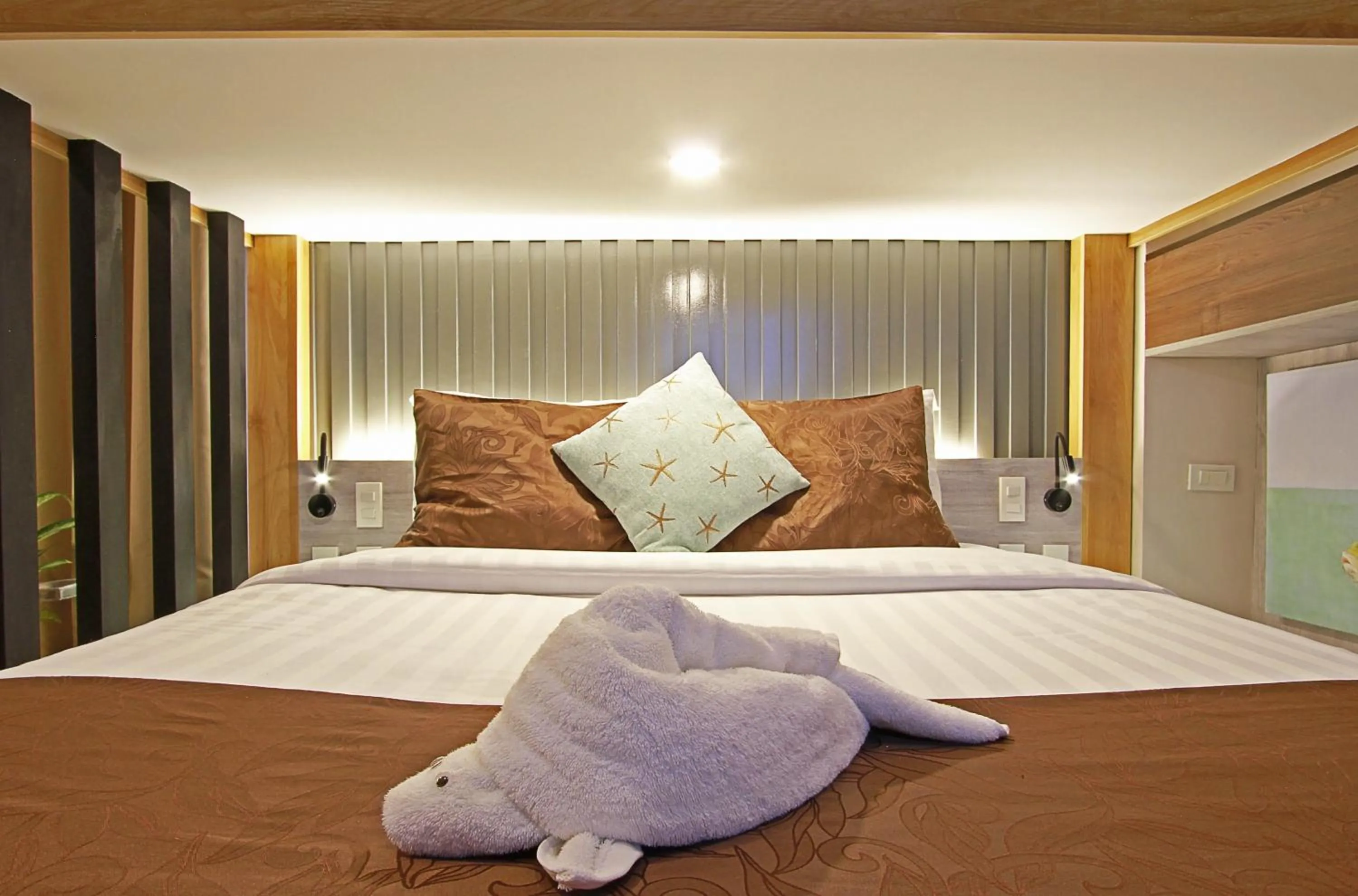 Bed in Aloha Boracay Hotel